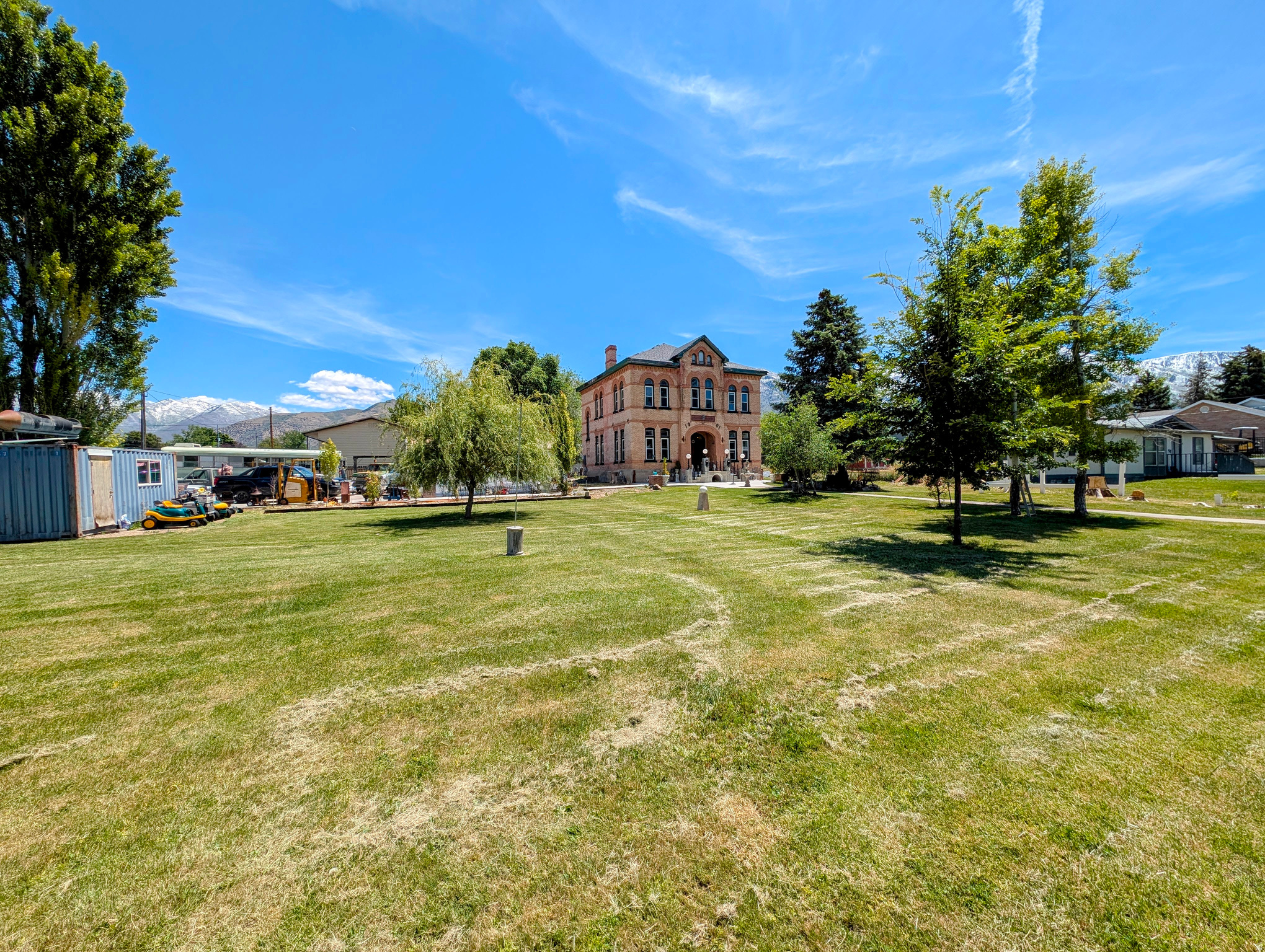 main property photo 23