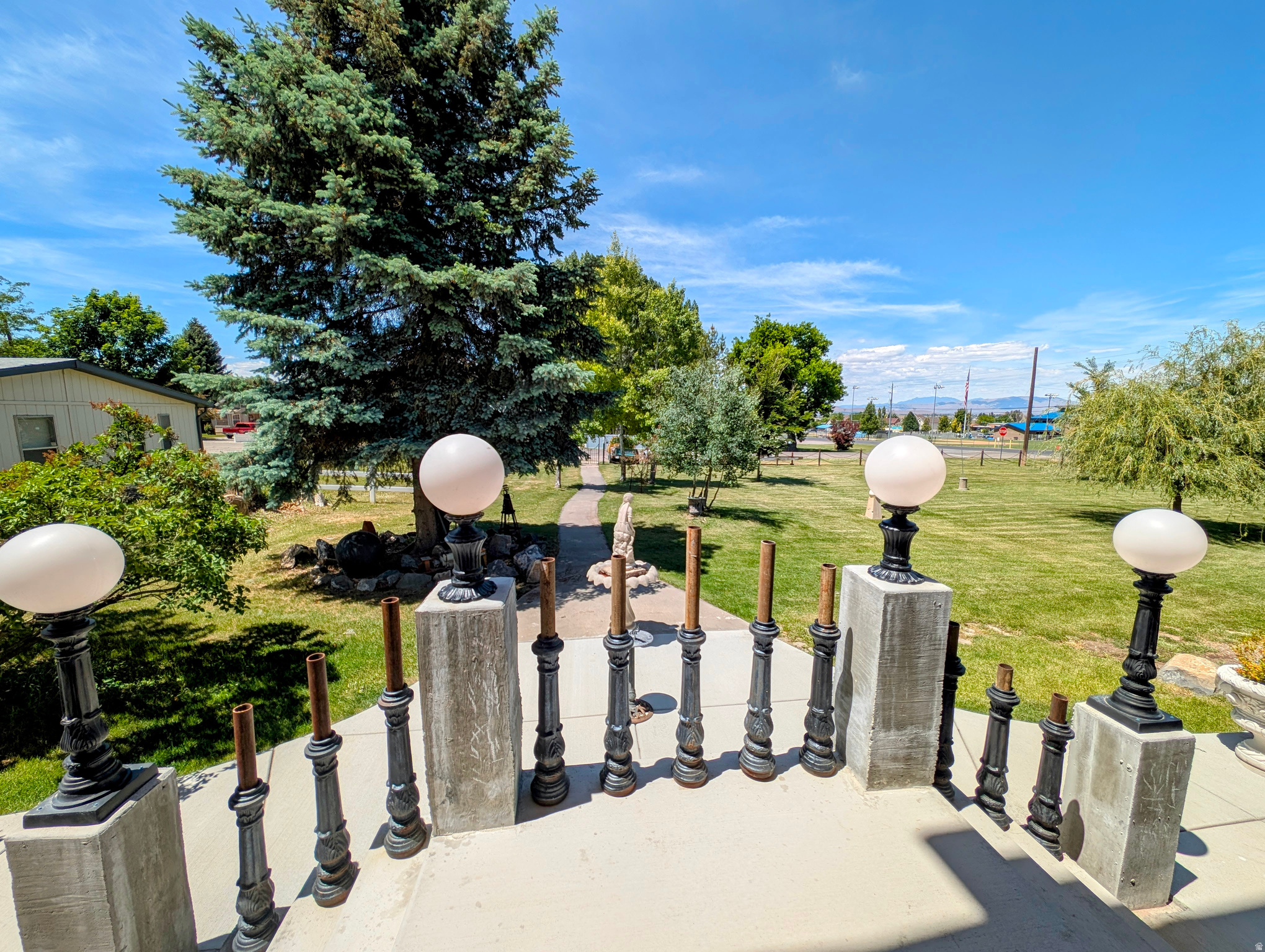 main property photo 35