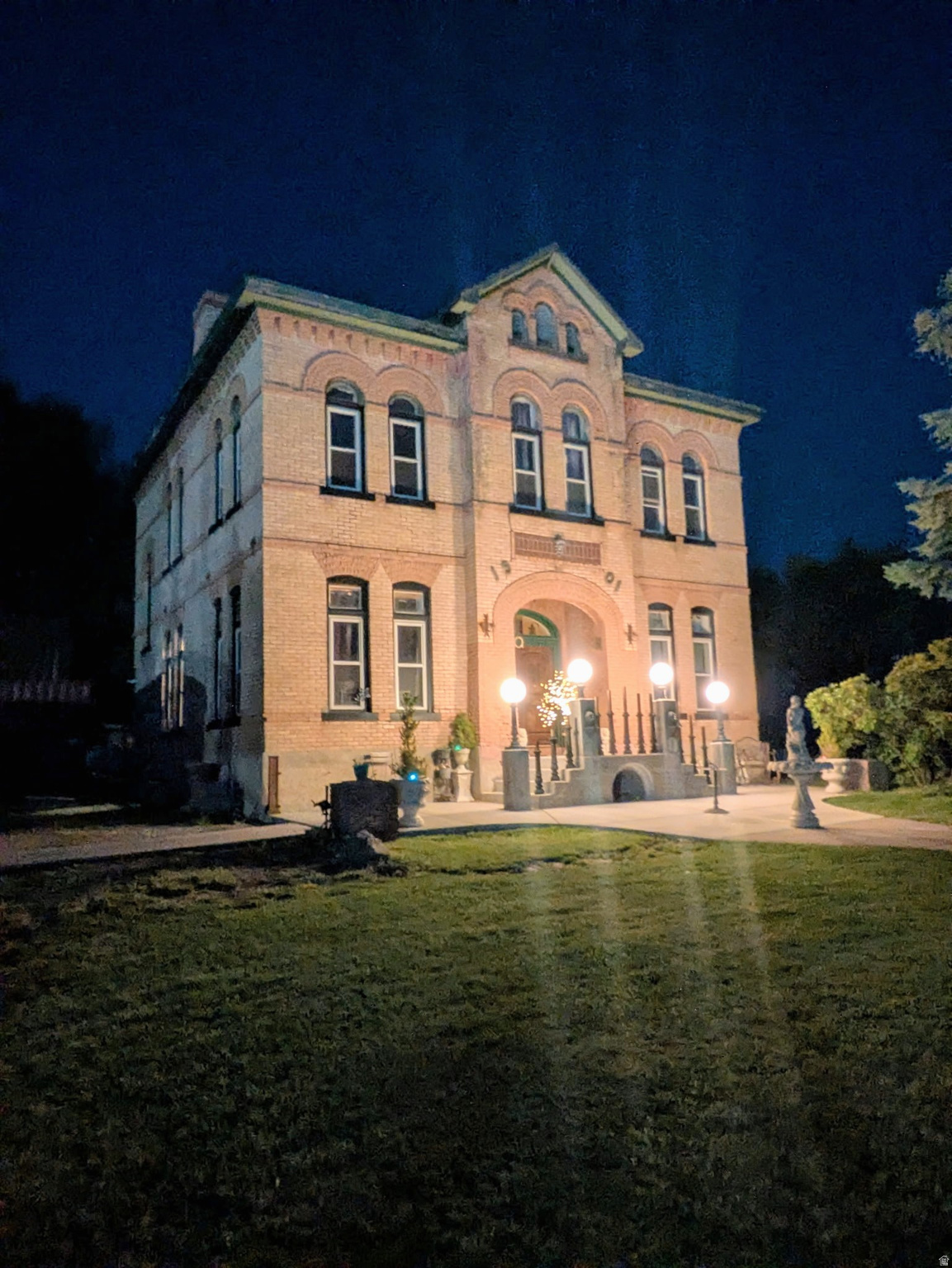main property photo 4
