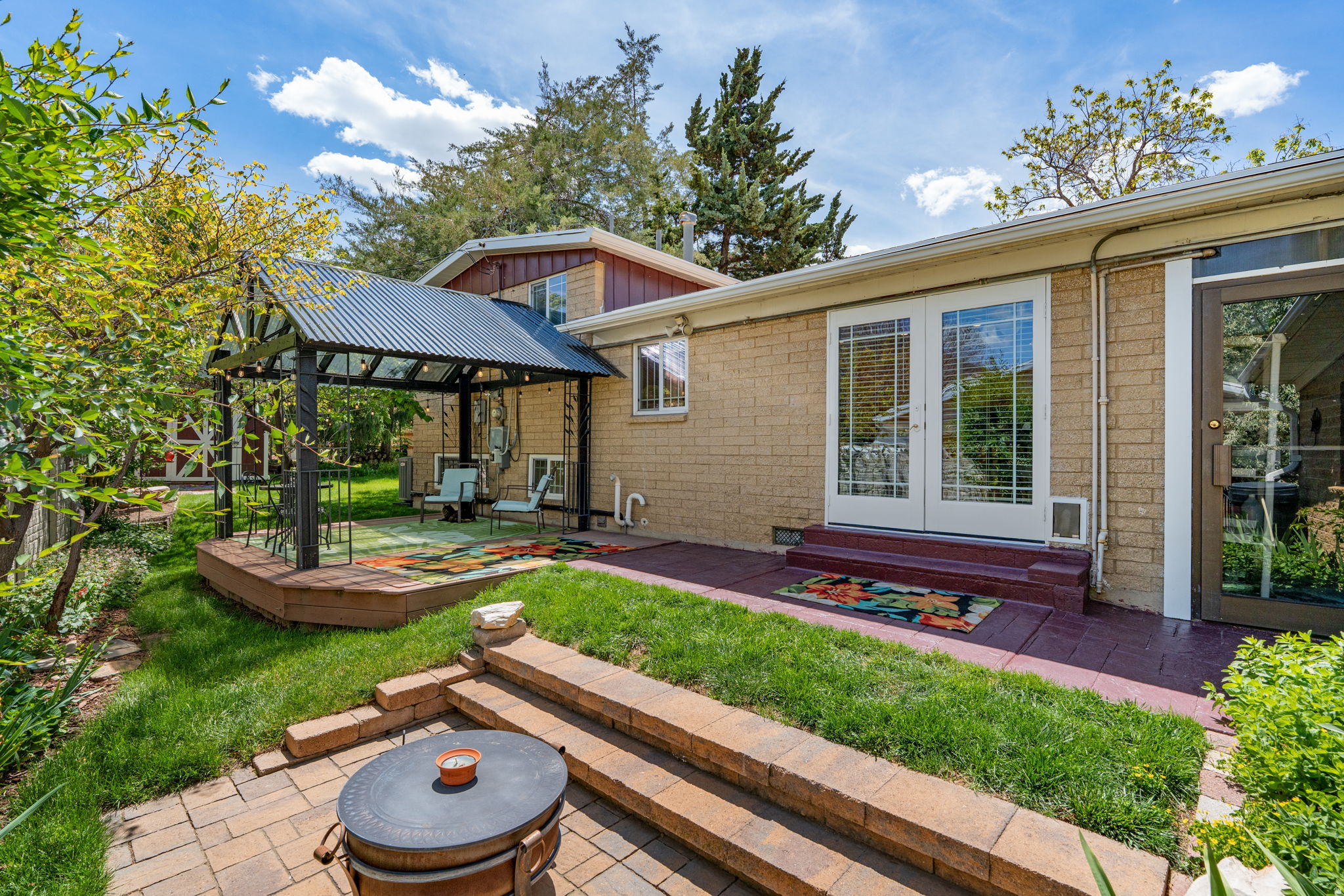 main property photo 40