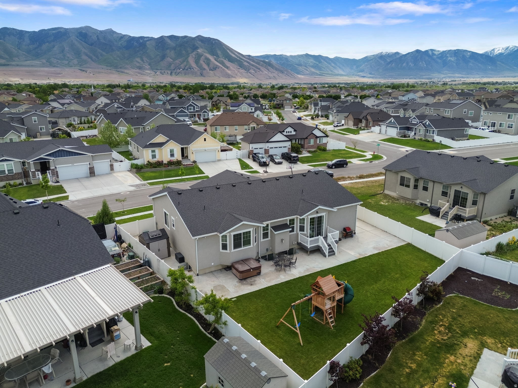 main property photo 40