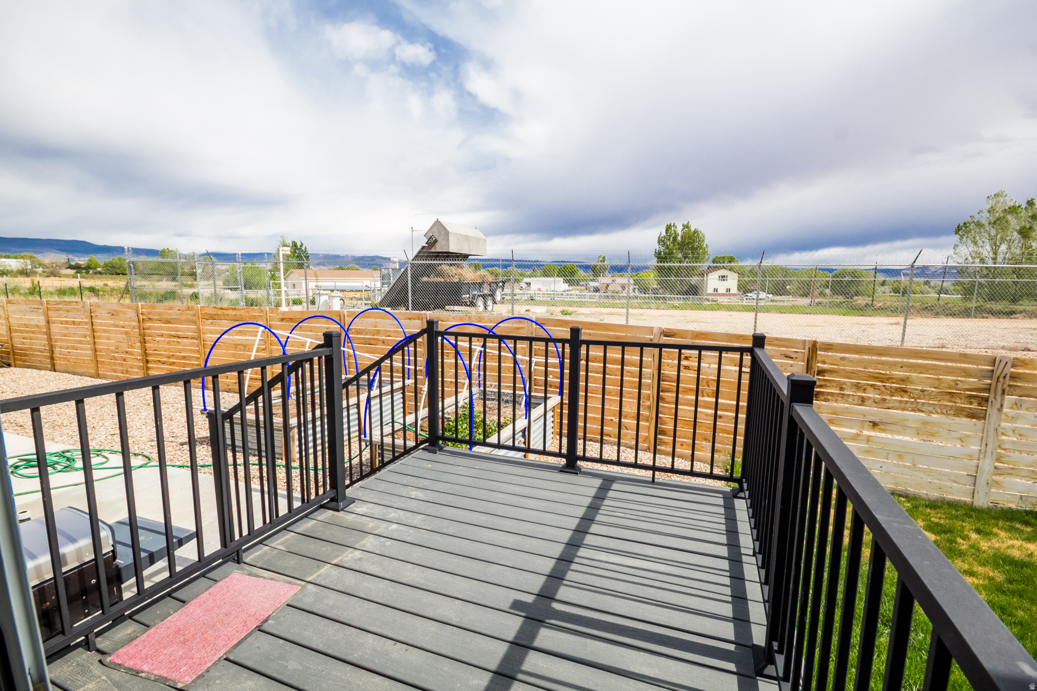 main property photo 39
