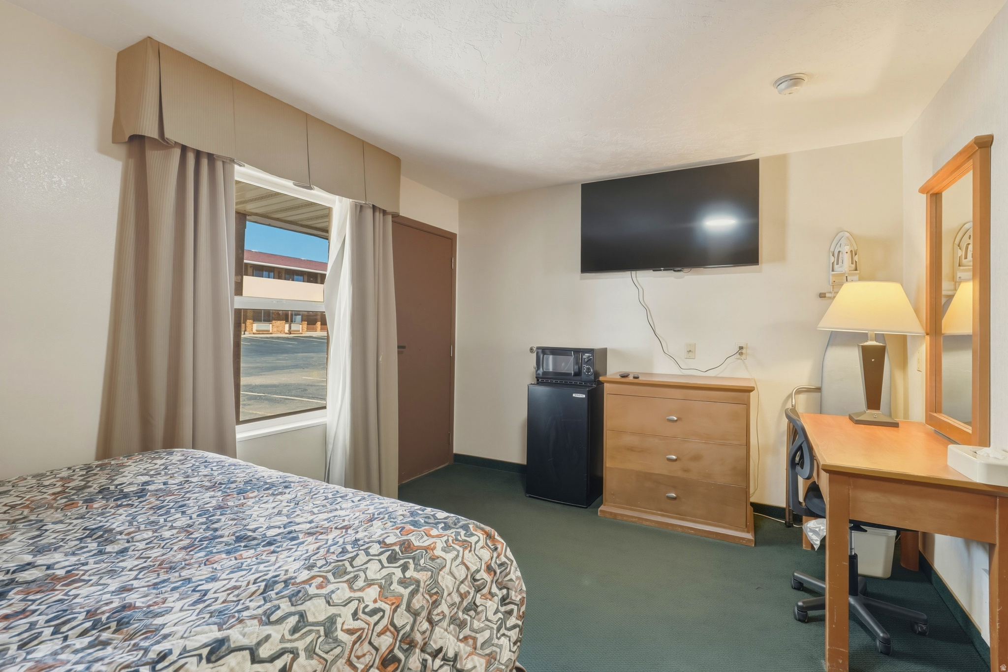 main property photo 37