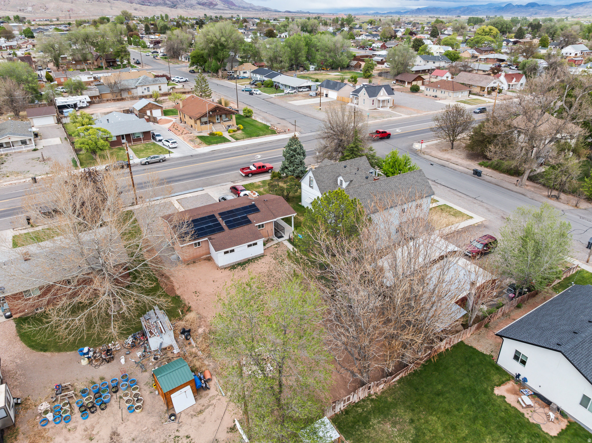 main property photo 32