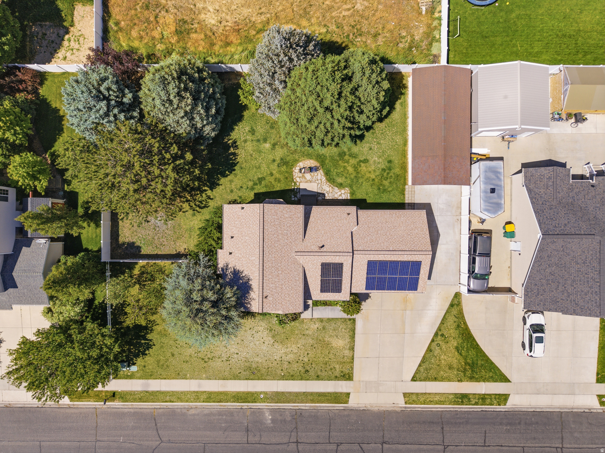 main property photo 30