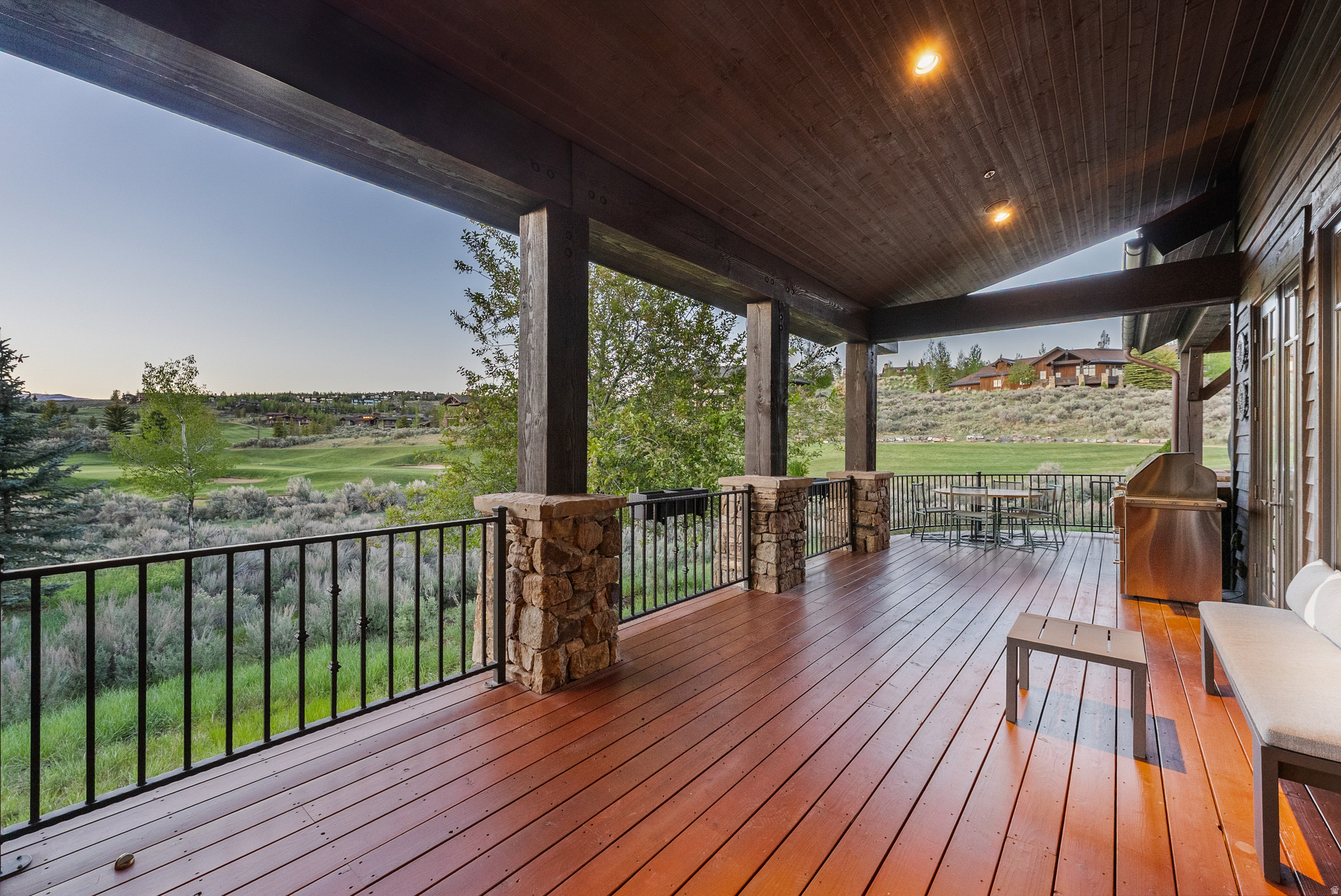 main property photo 50