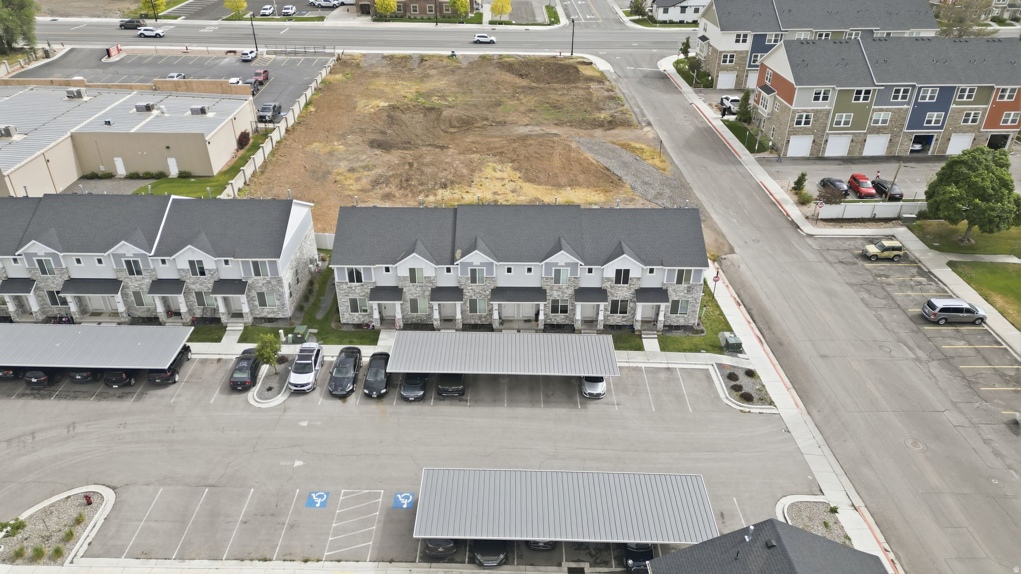 main property photo 29