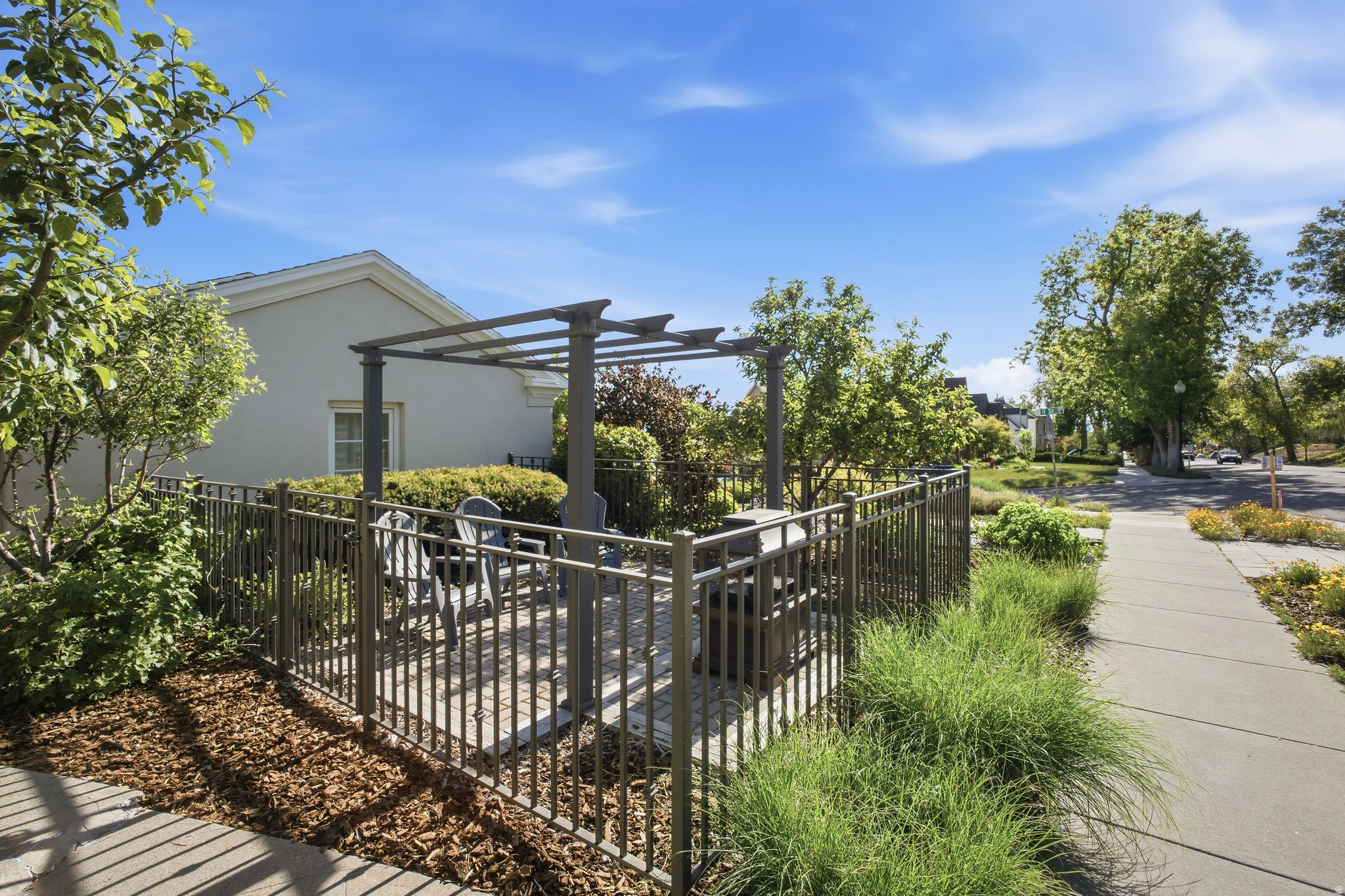 main property photo 31