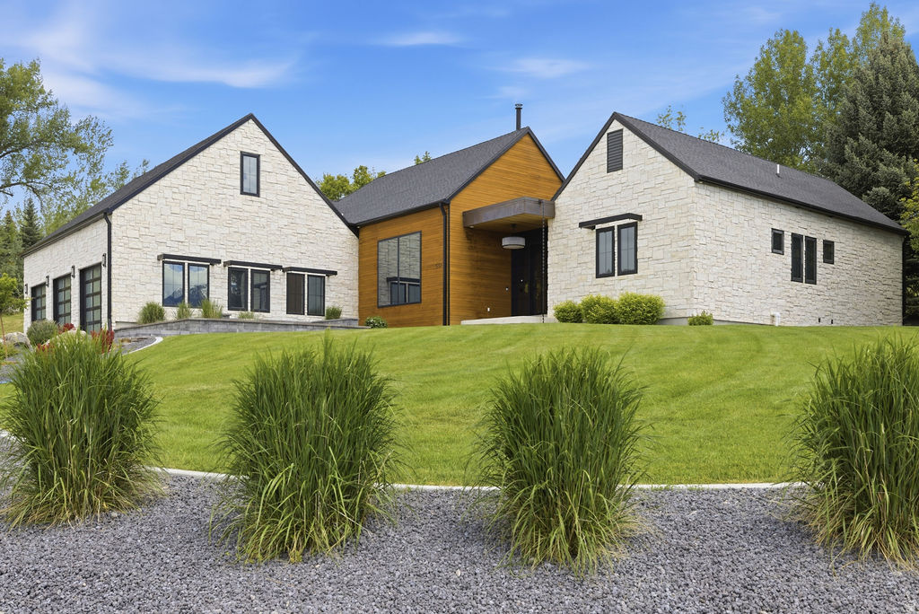 main property photo 81