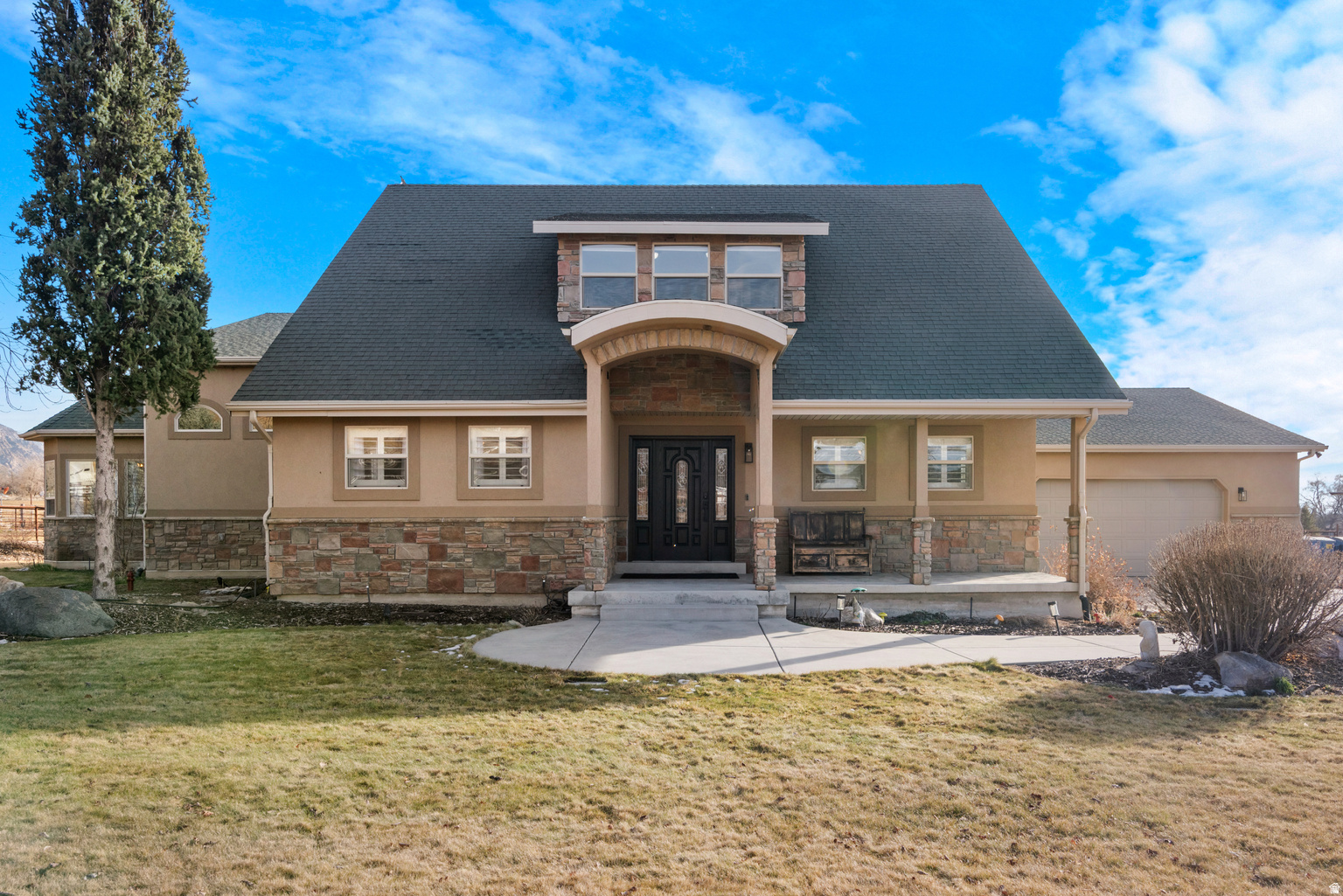 main property photo 11