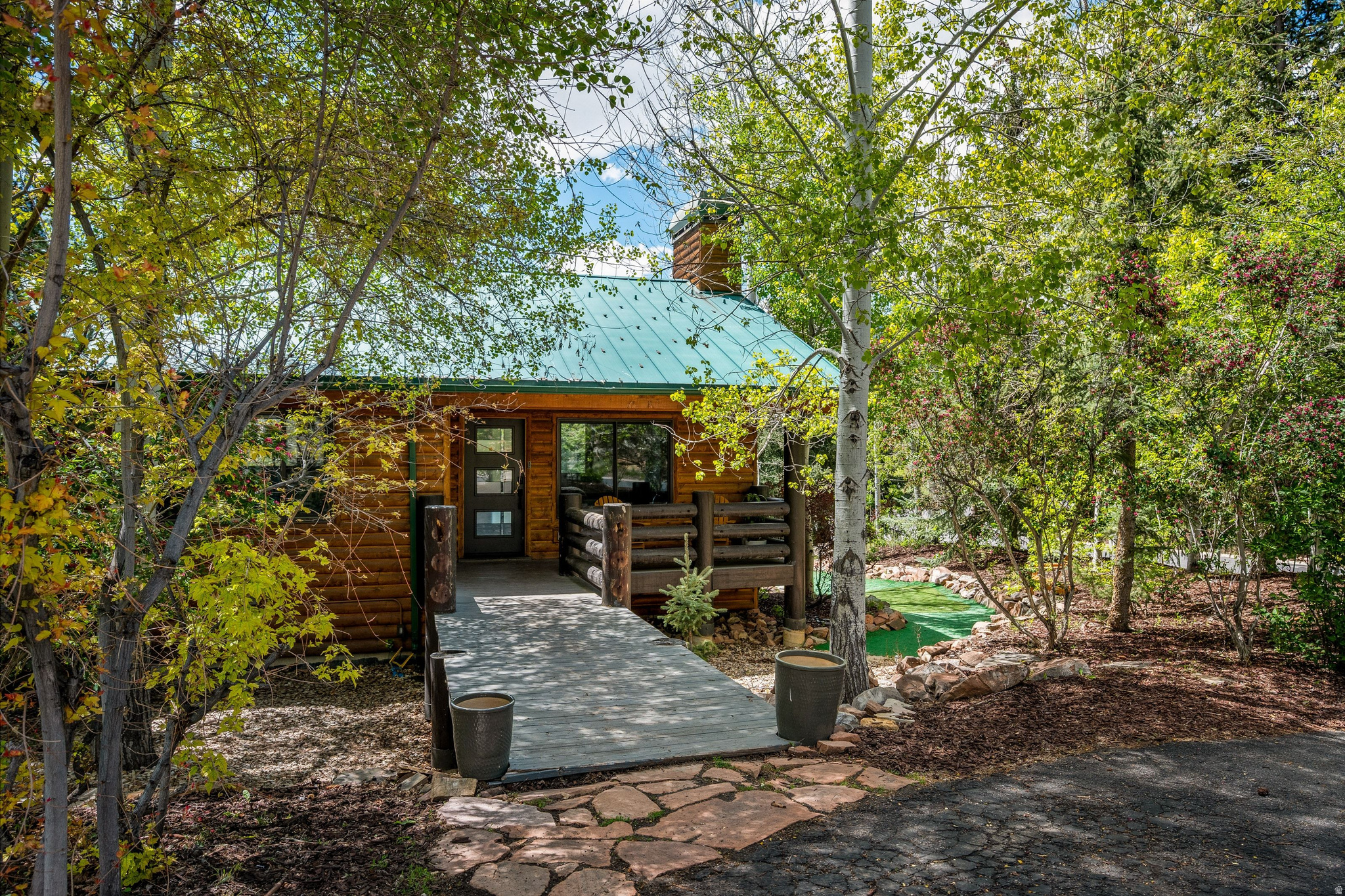 main property photo 34