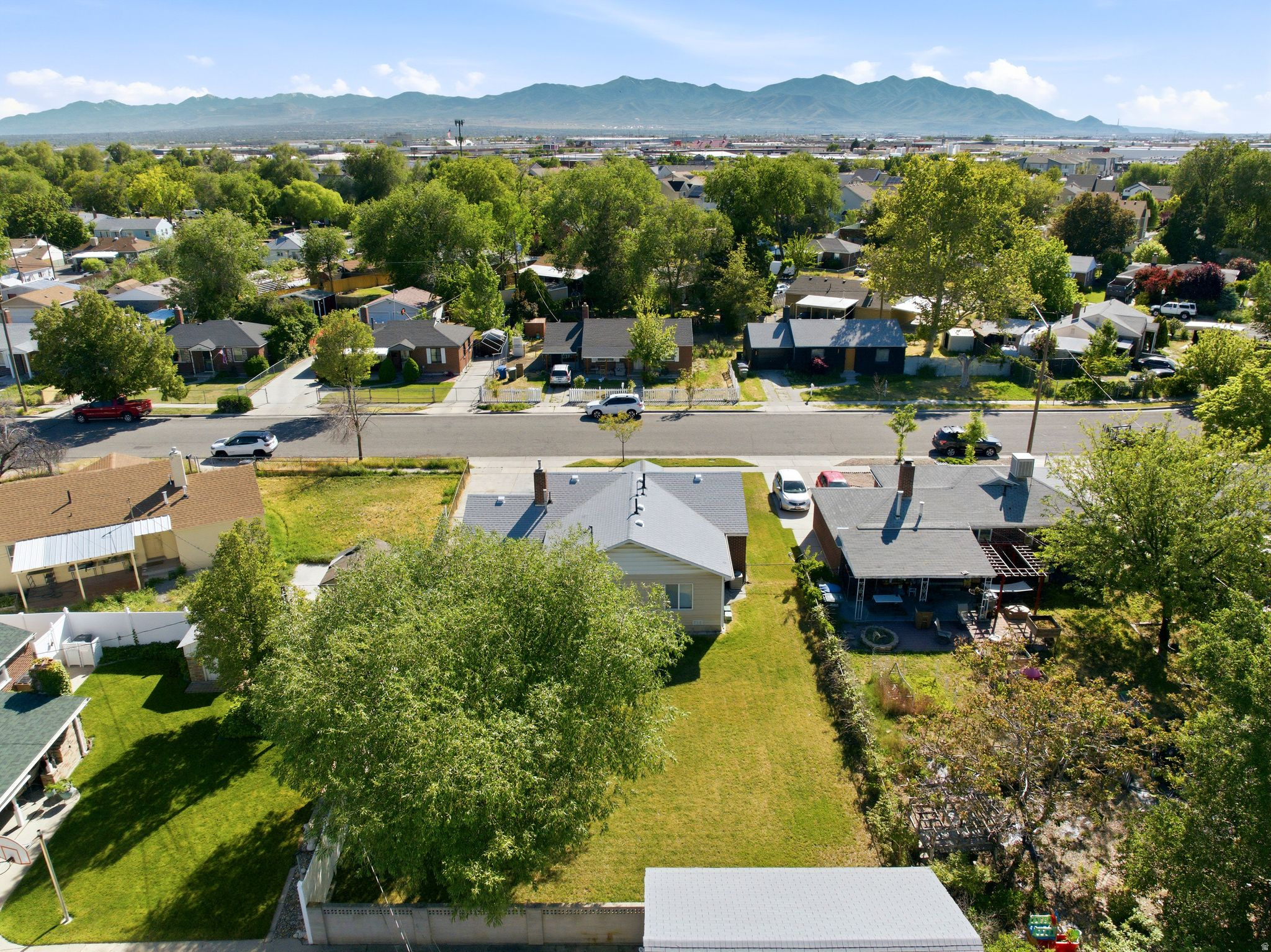main property photo 25