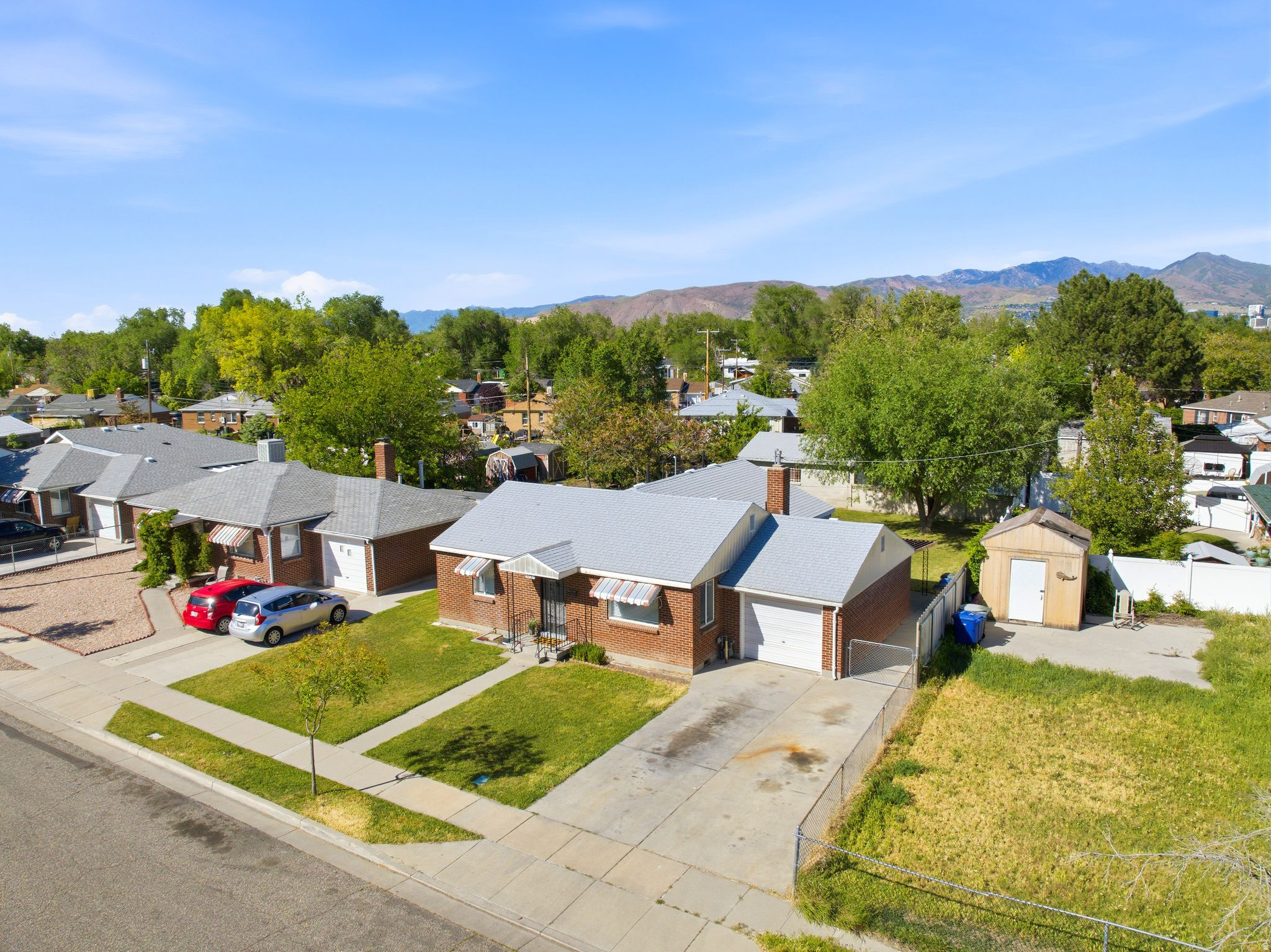main property photo 32