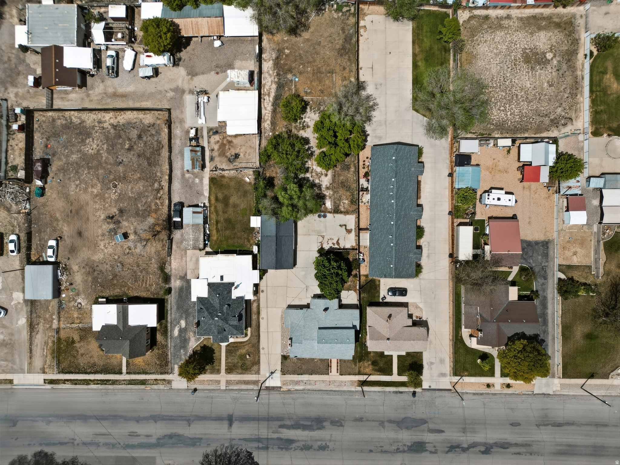 main property photo 25