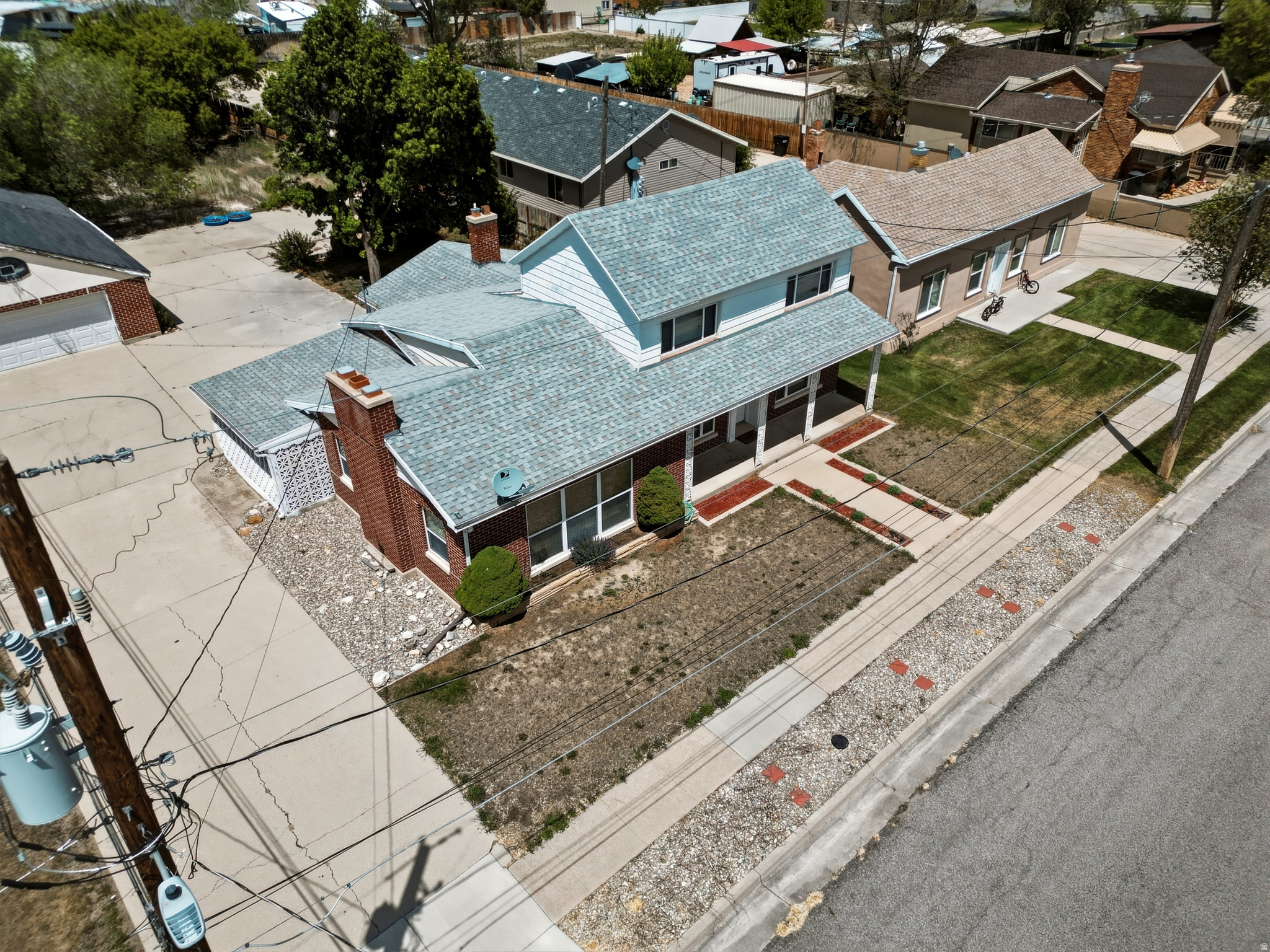 main property photo 34