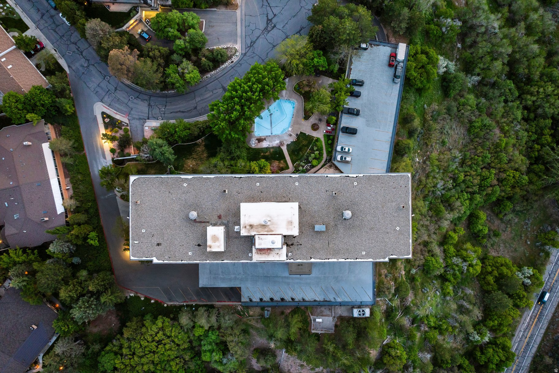 main property photo 25