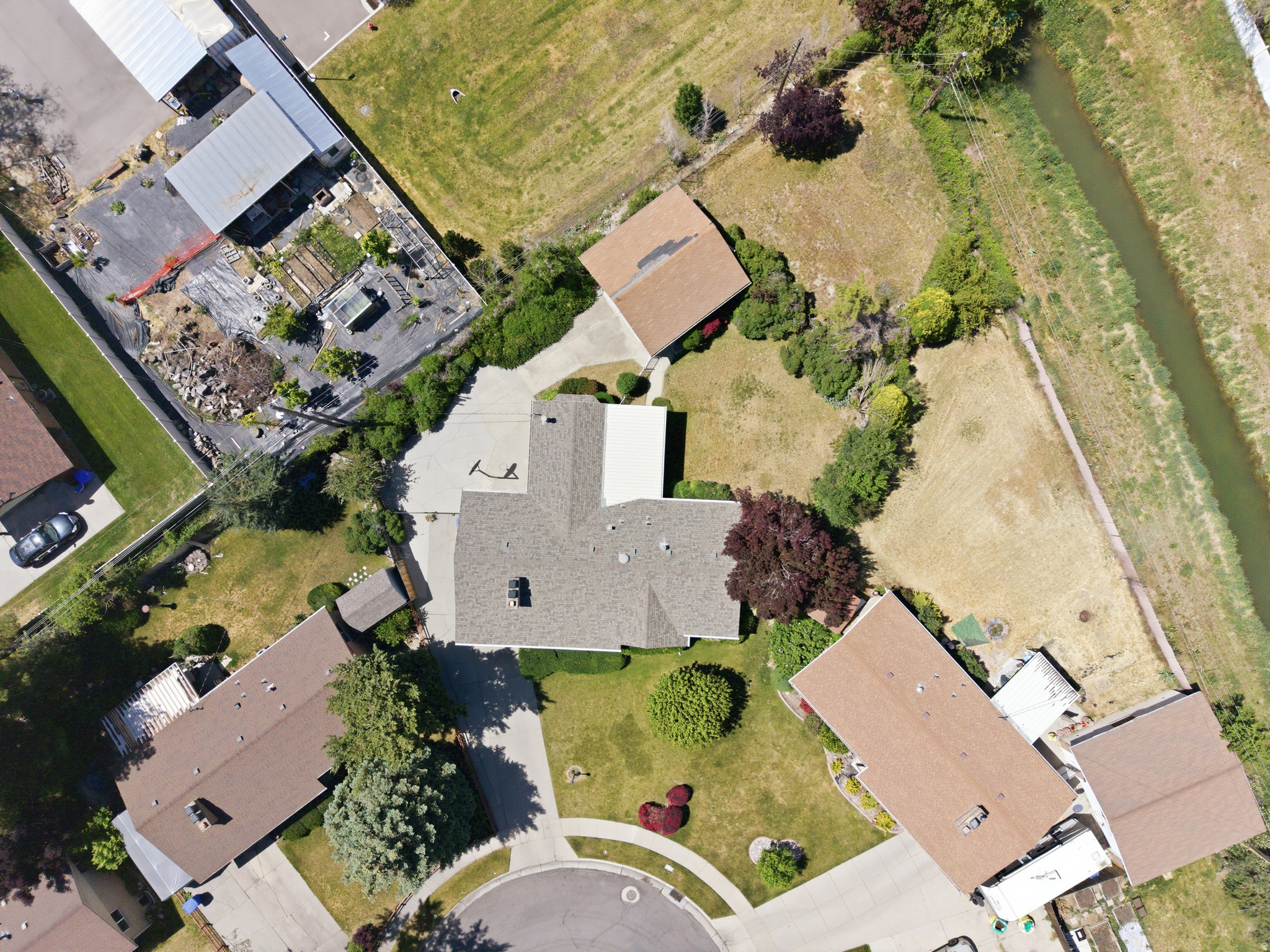 main property photo 54