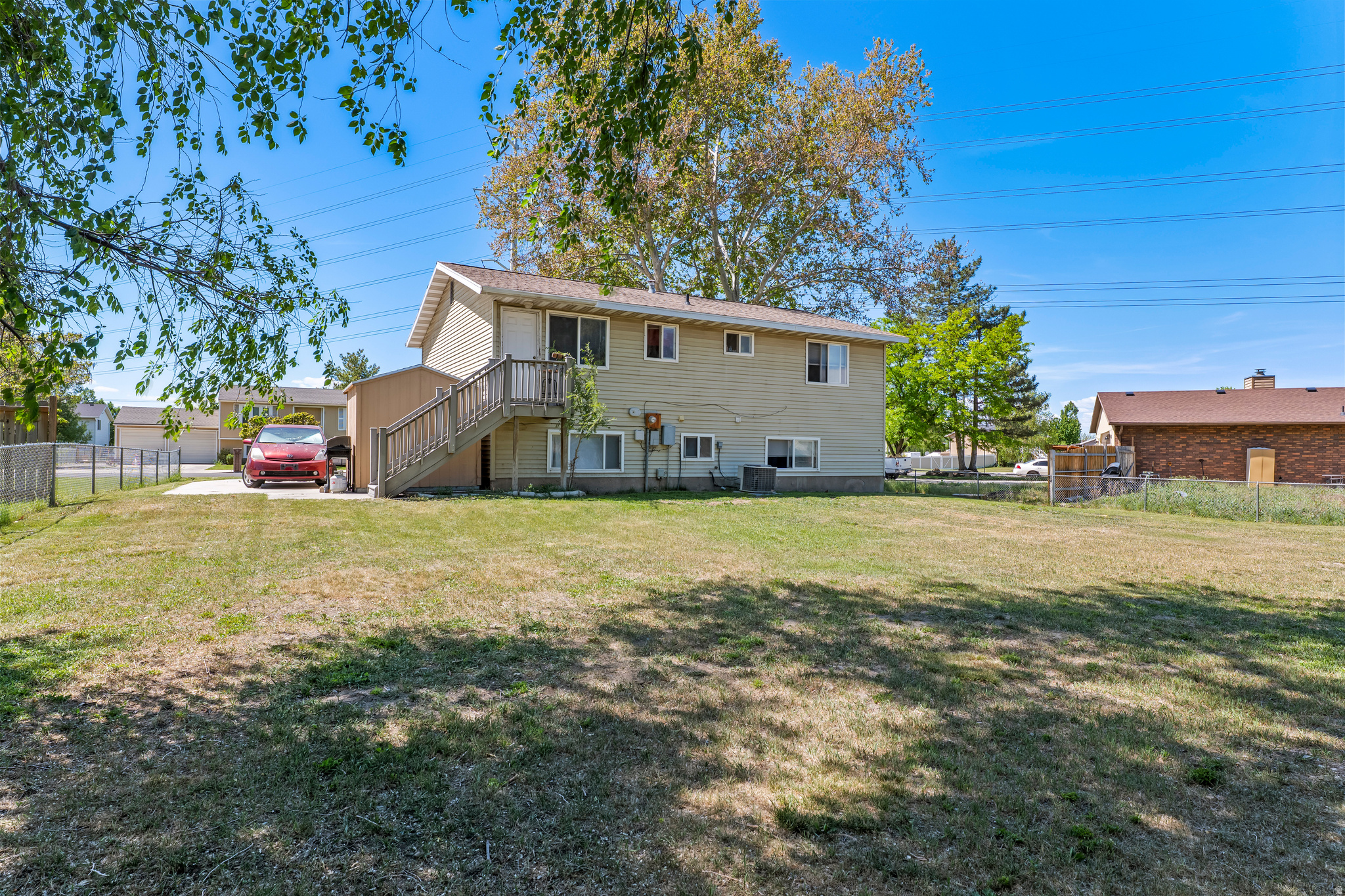 main property photo 14