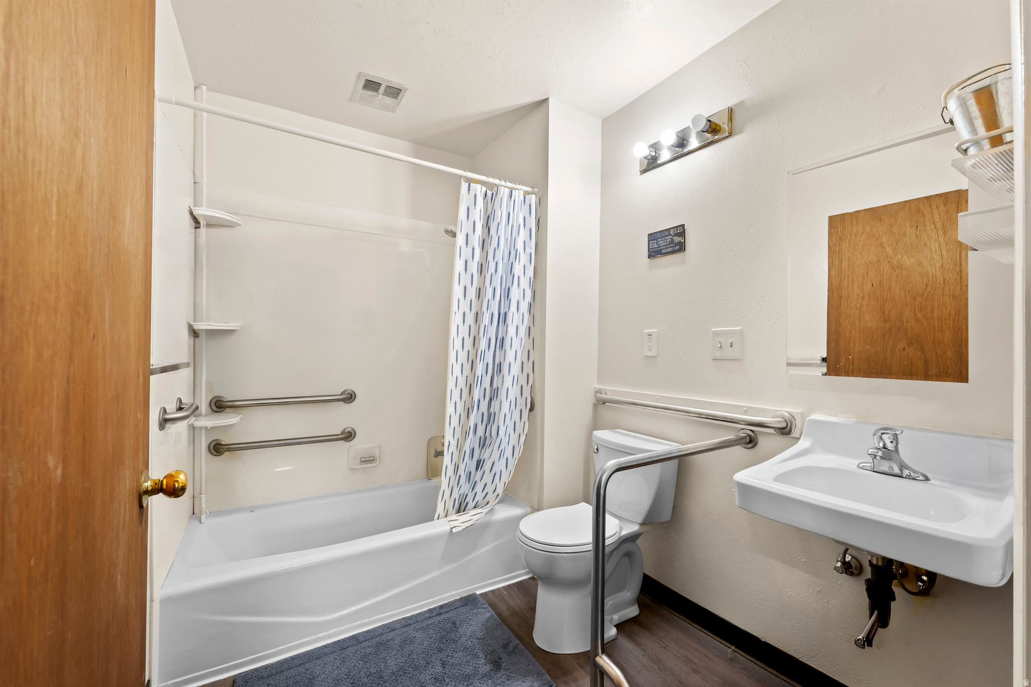 main property photo 7