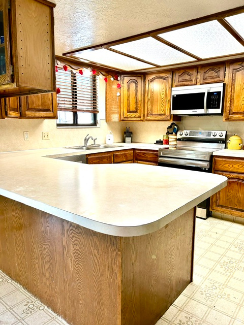 main property photo 13