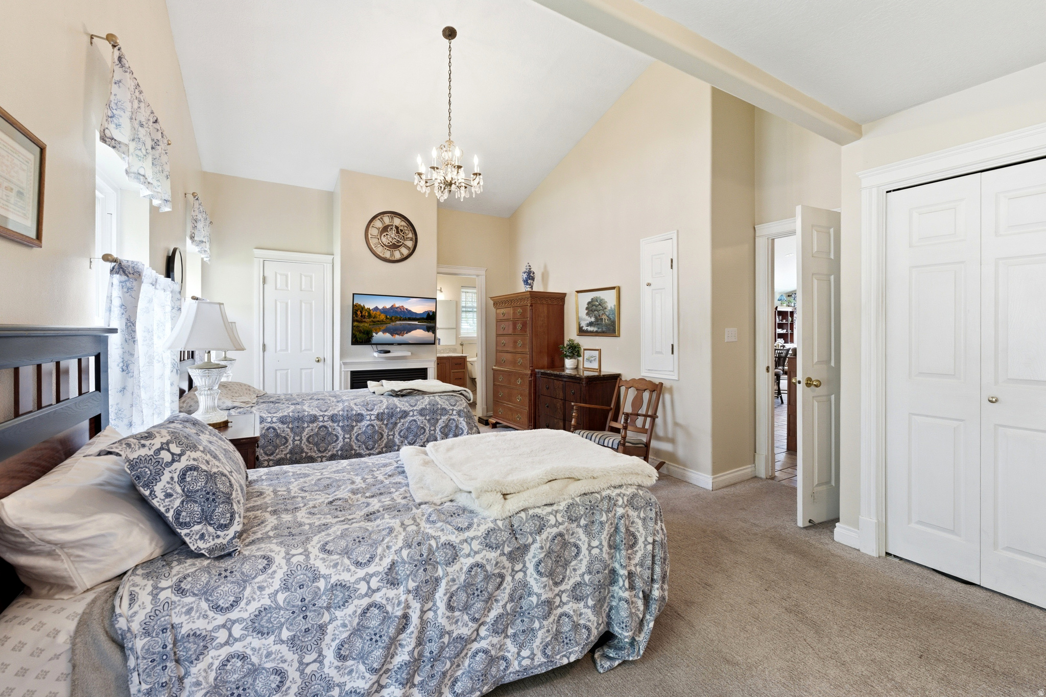 main property photo 17