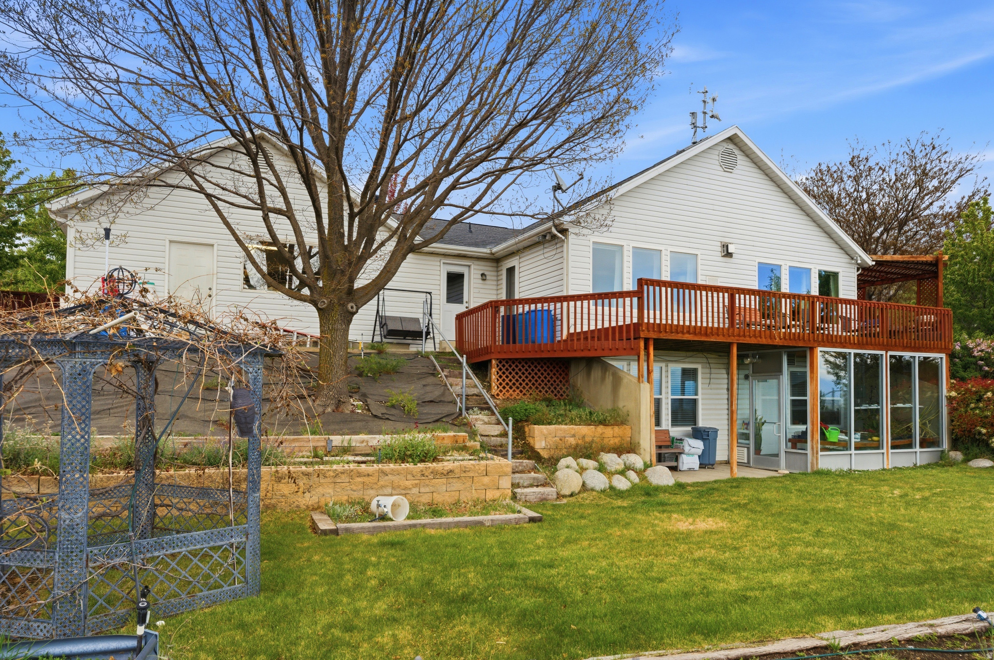main property photo 45