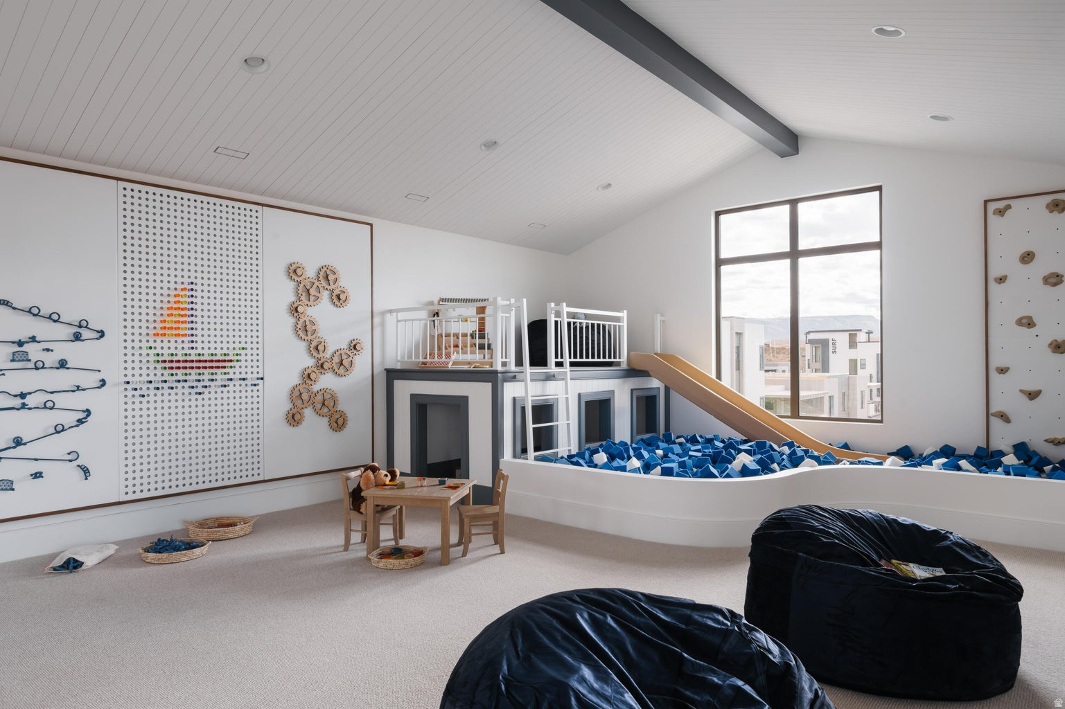 main property photo 74