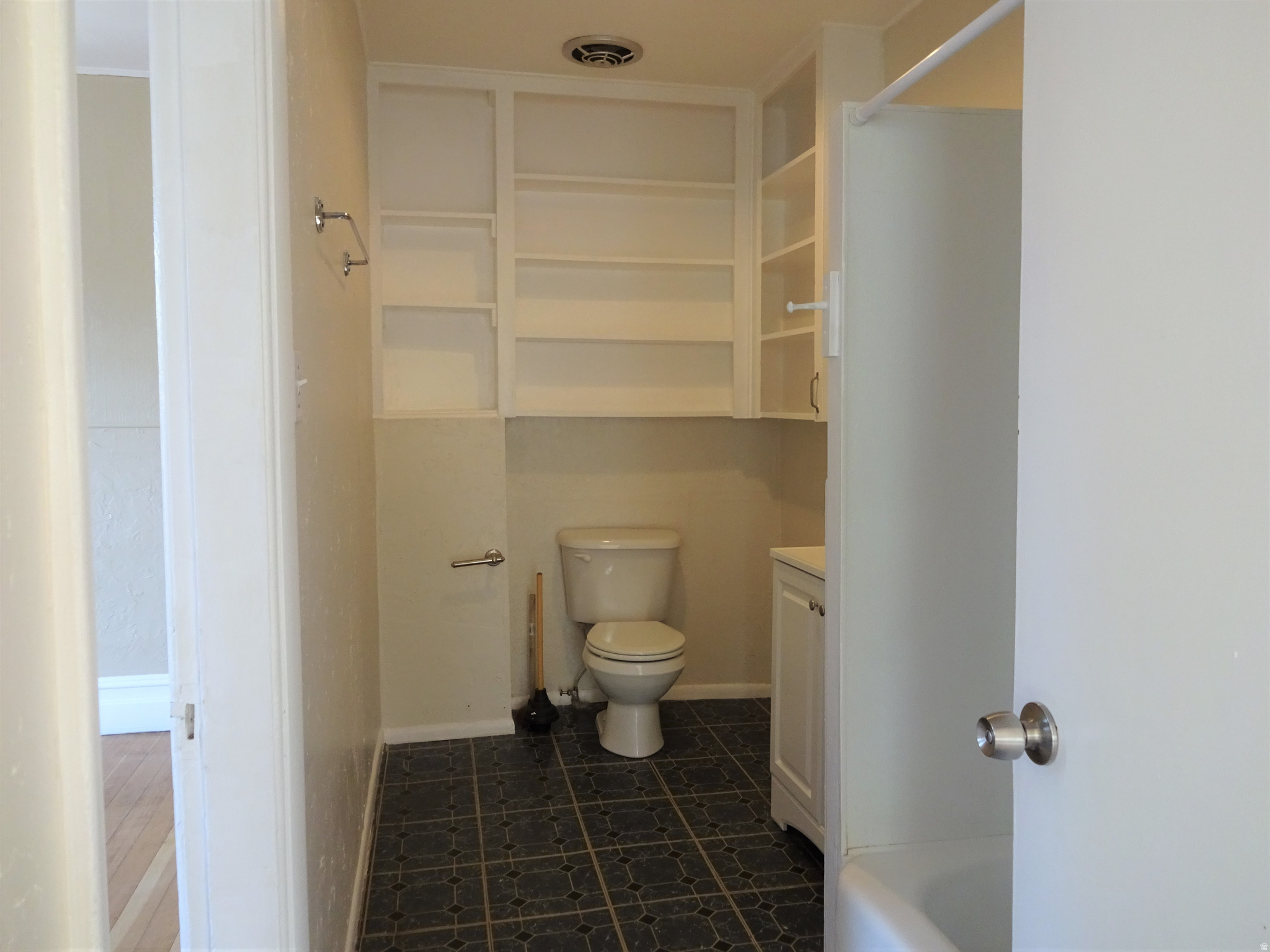 main property photo 87