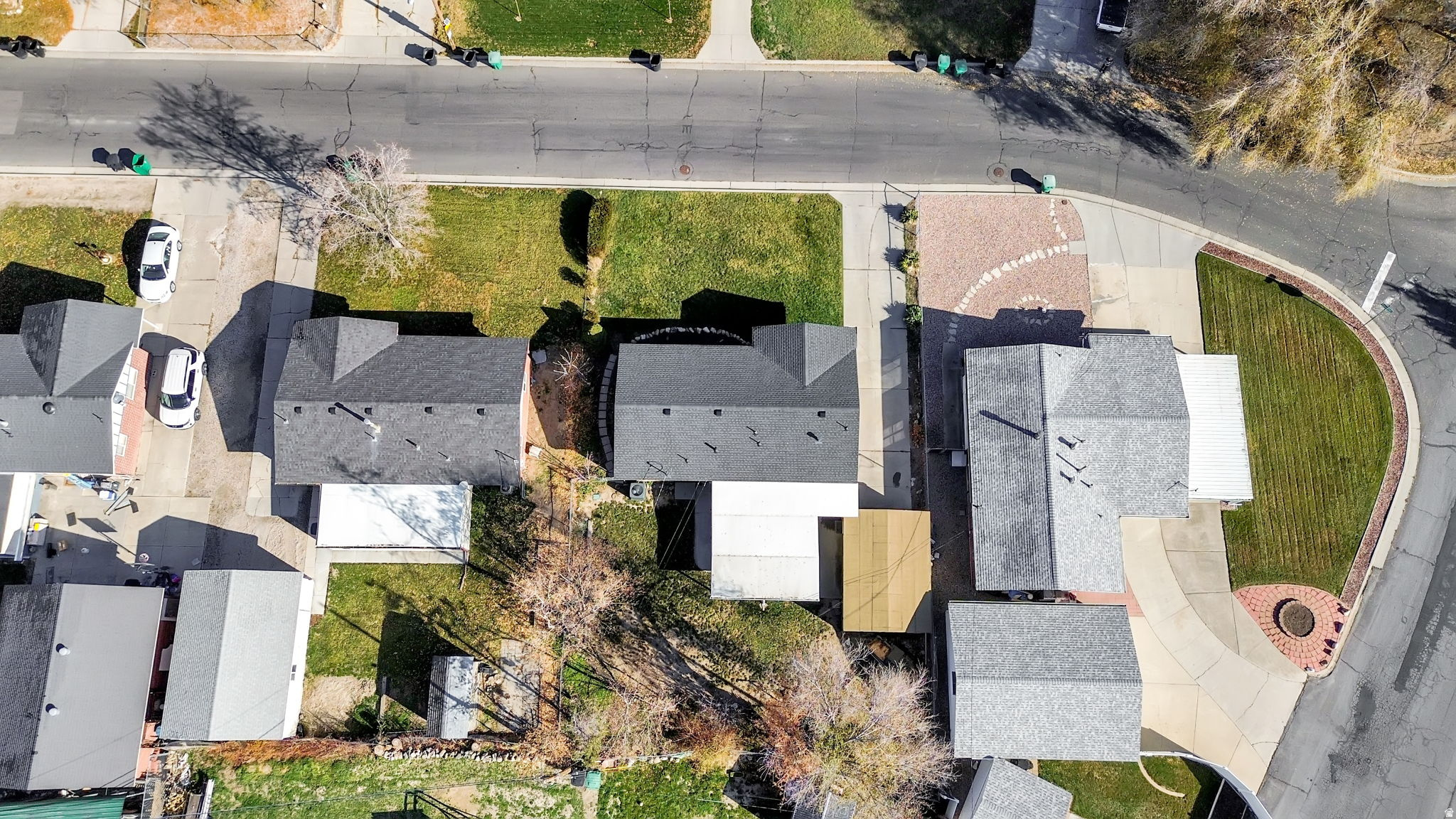main property photo 28