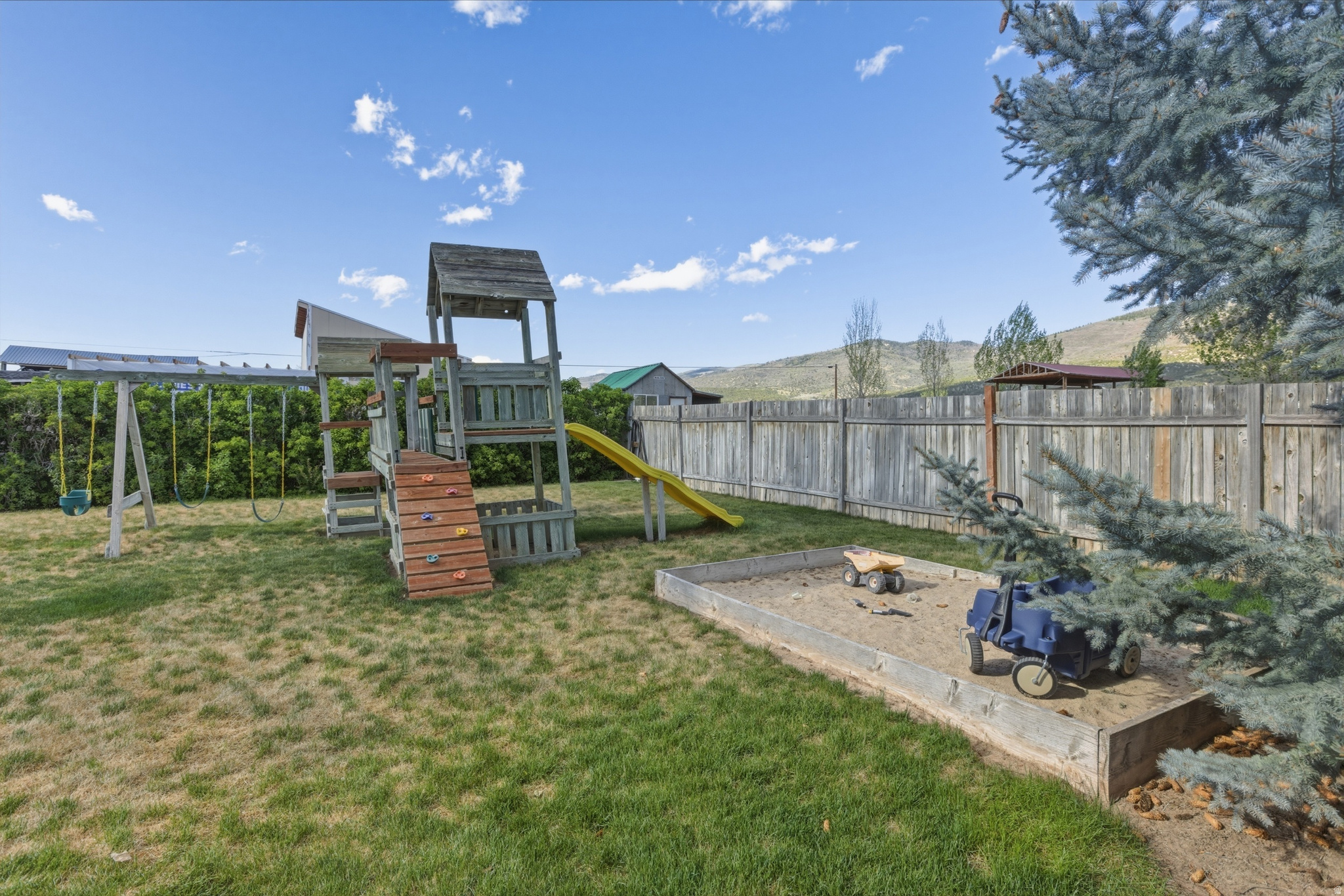main property photo 45