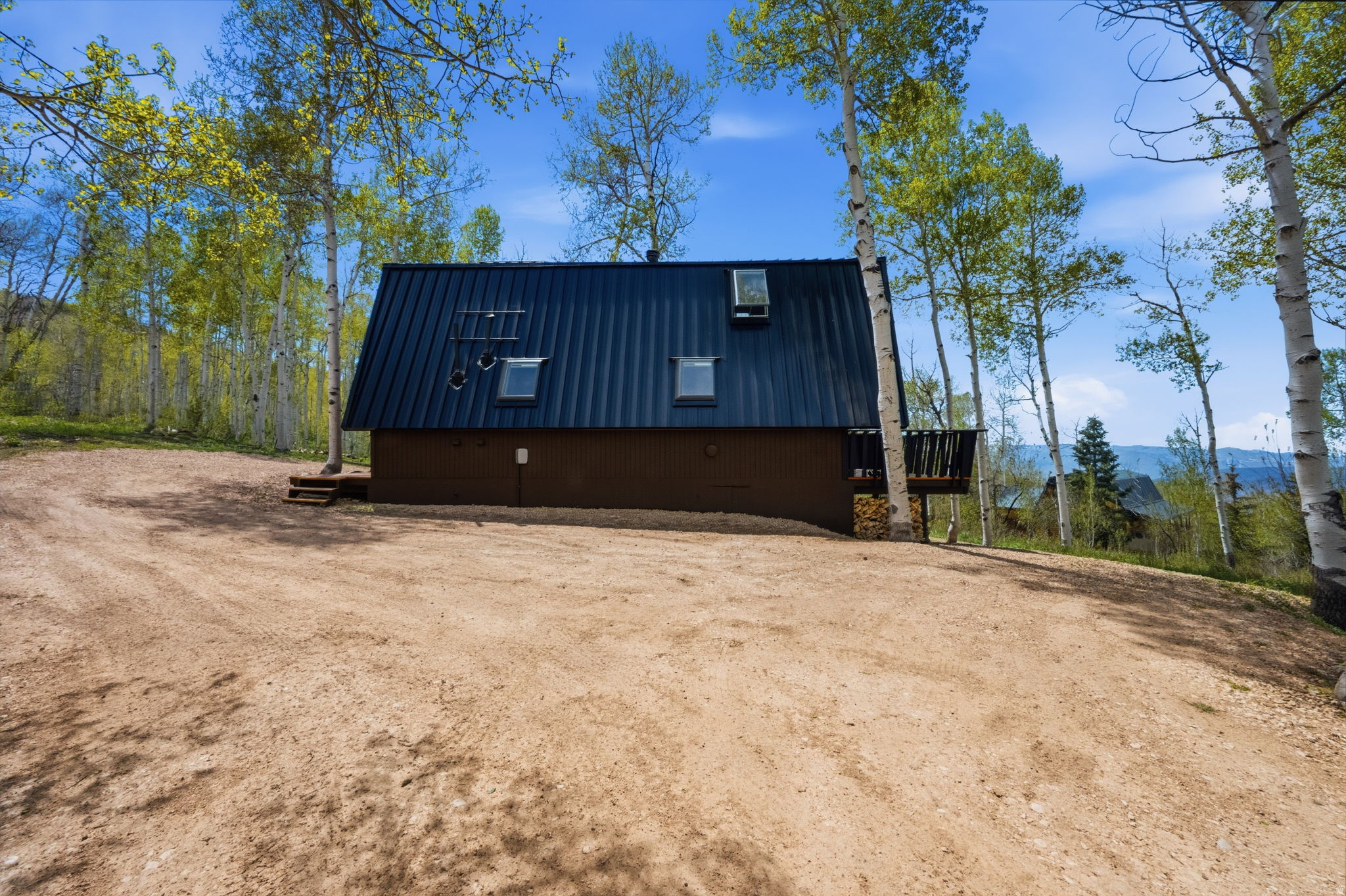 main property photo 30