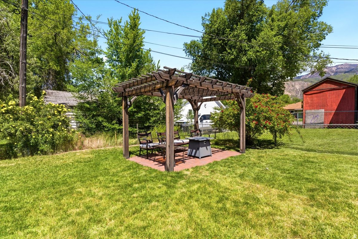 main property photo 19