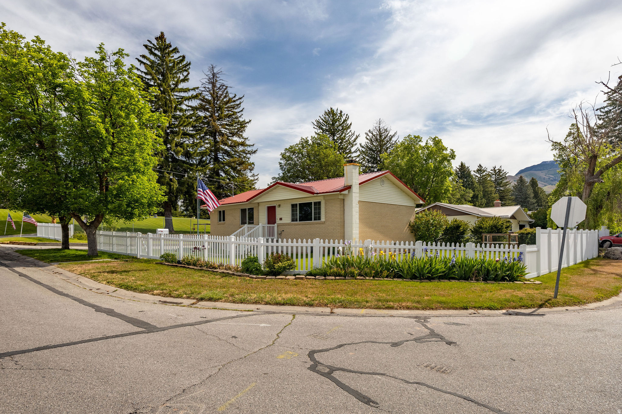 main property photo 20