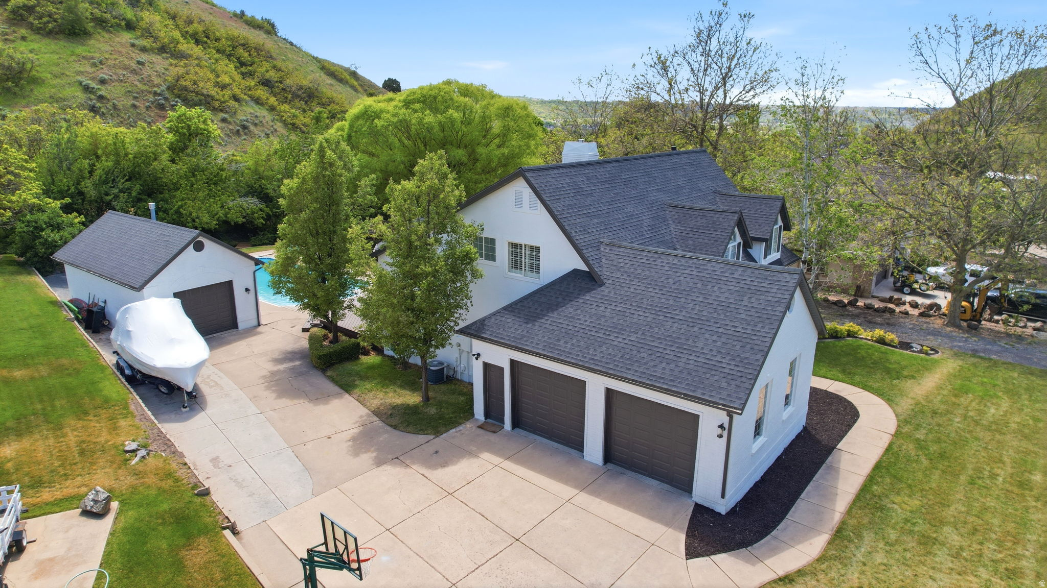 main property photo 68