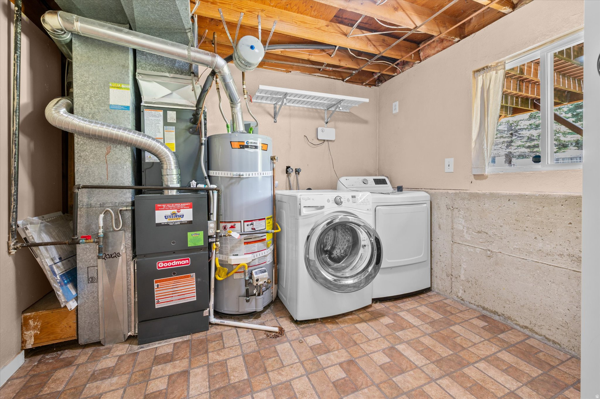 main property photo 24