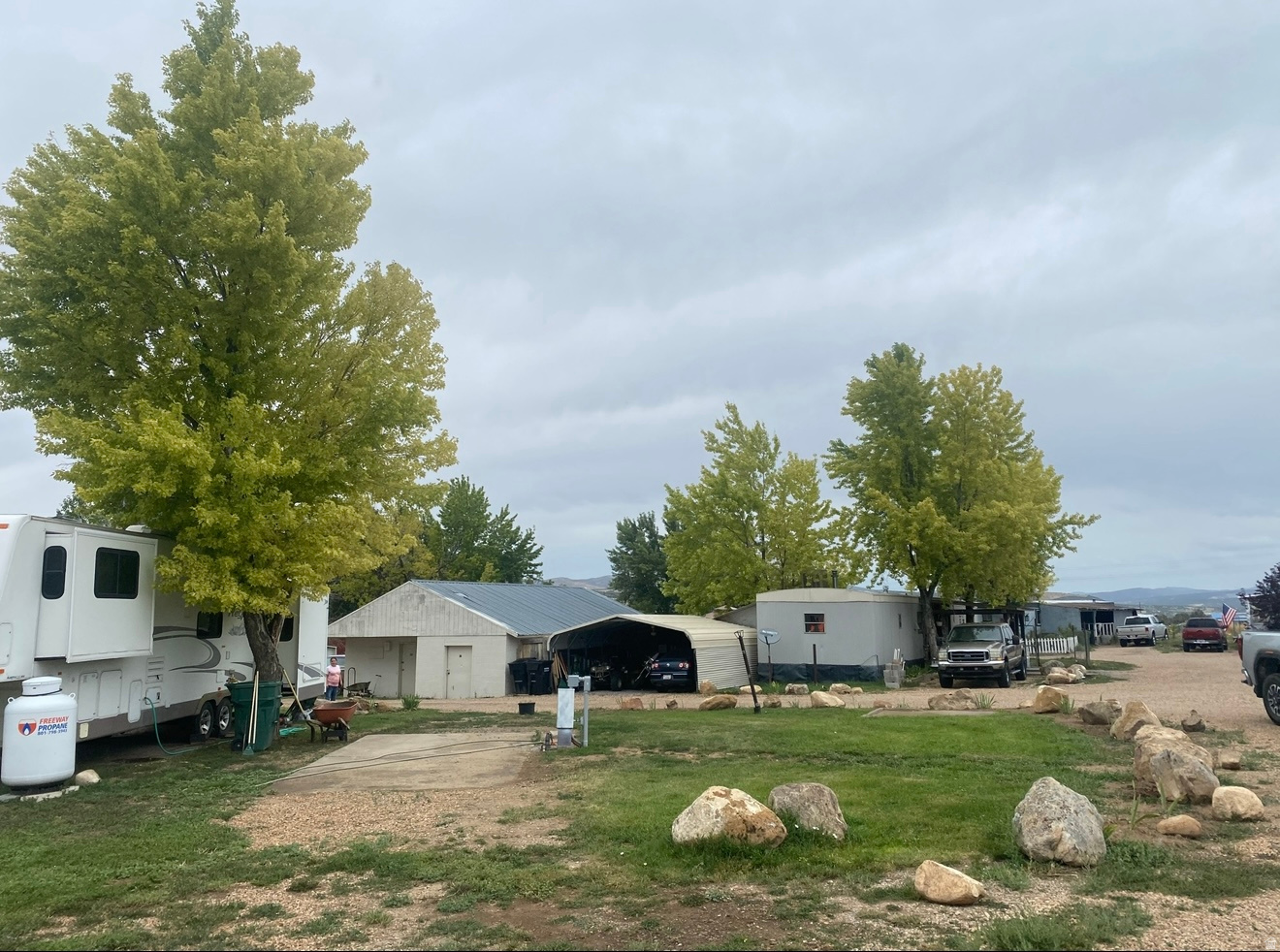 main property photo 25