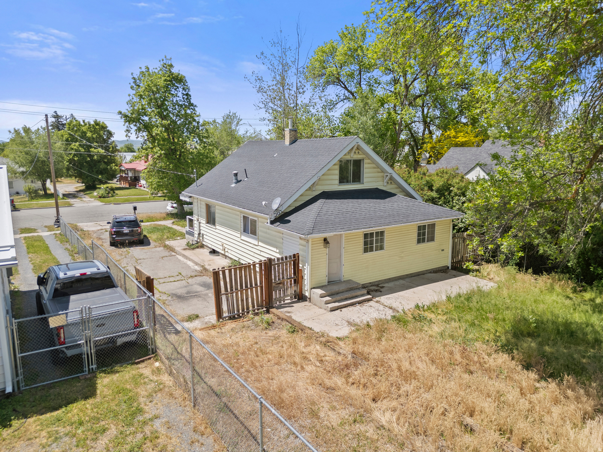 main property photo 26
