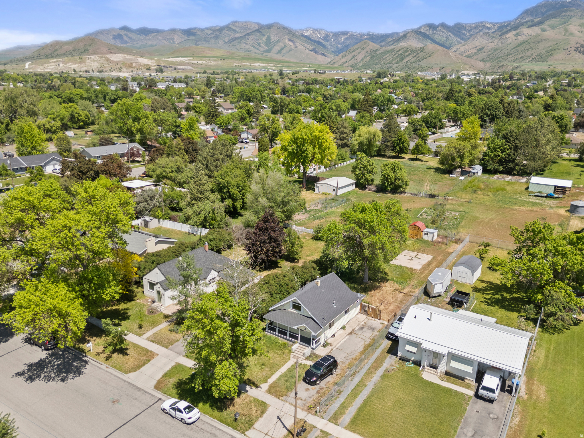 main property photo 30