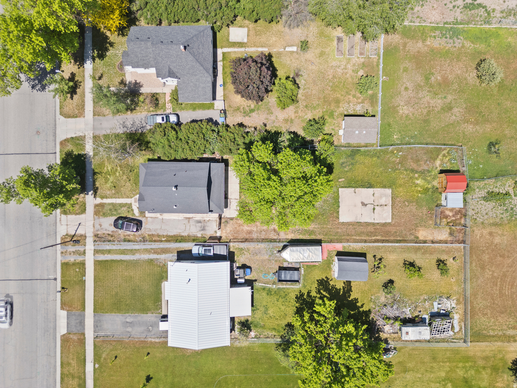 main property photo 33