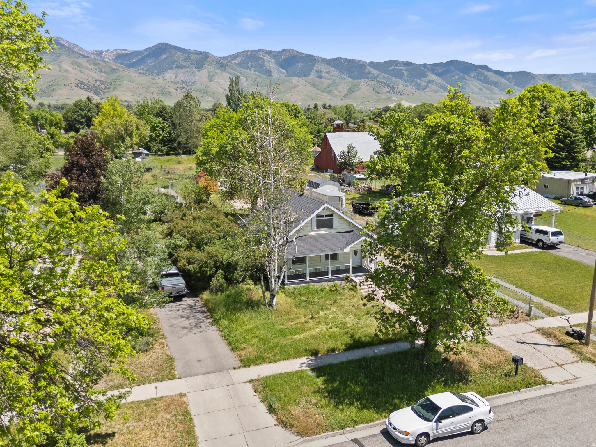 main property photo 7