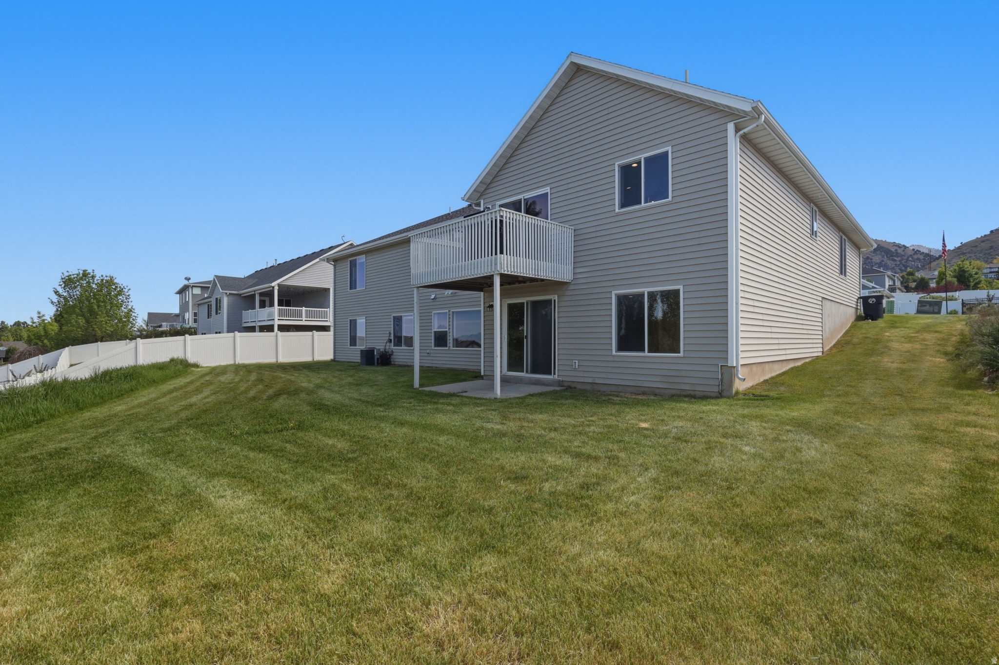 main property photo 48