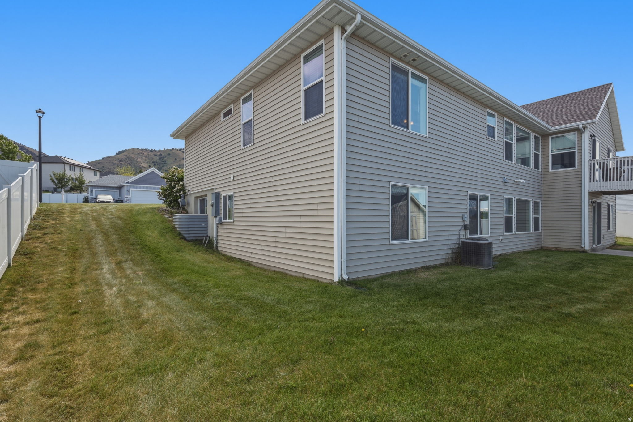 main property photo 50