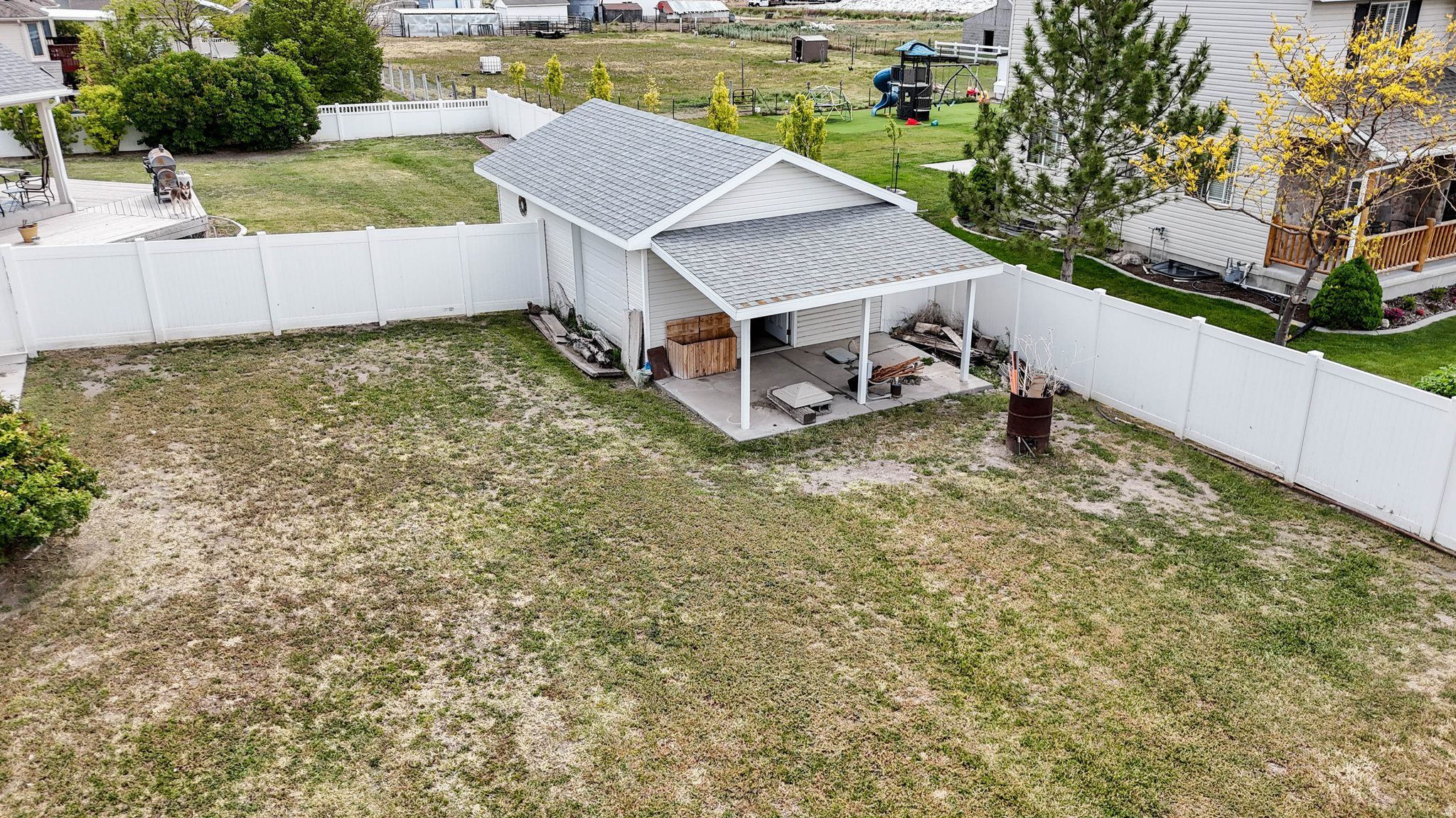 main property photo 13