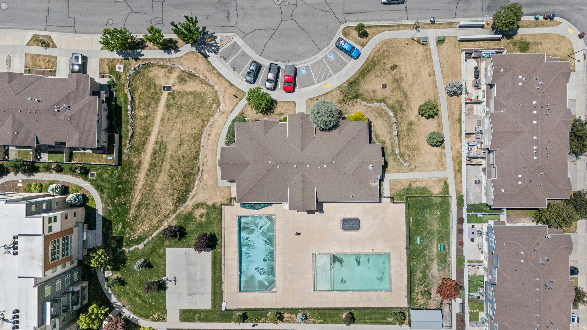main property photo 26