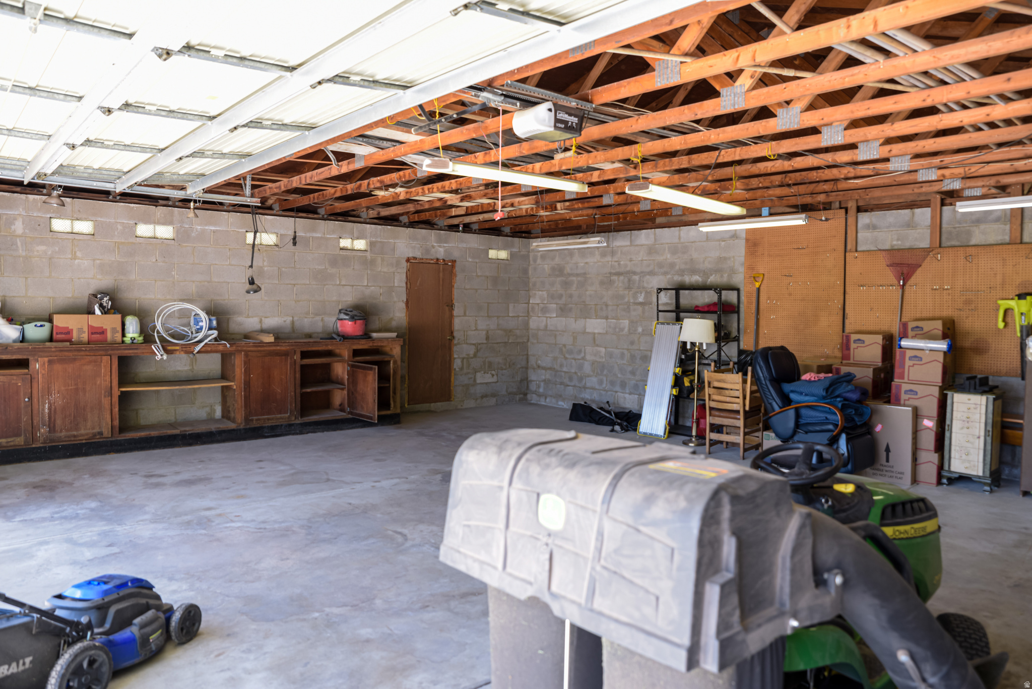 main property photo 54