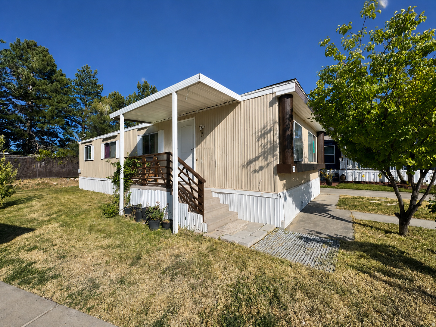 main property photo 12