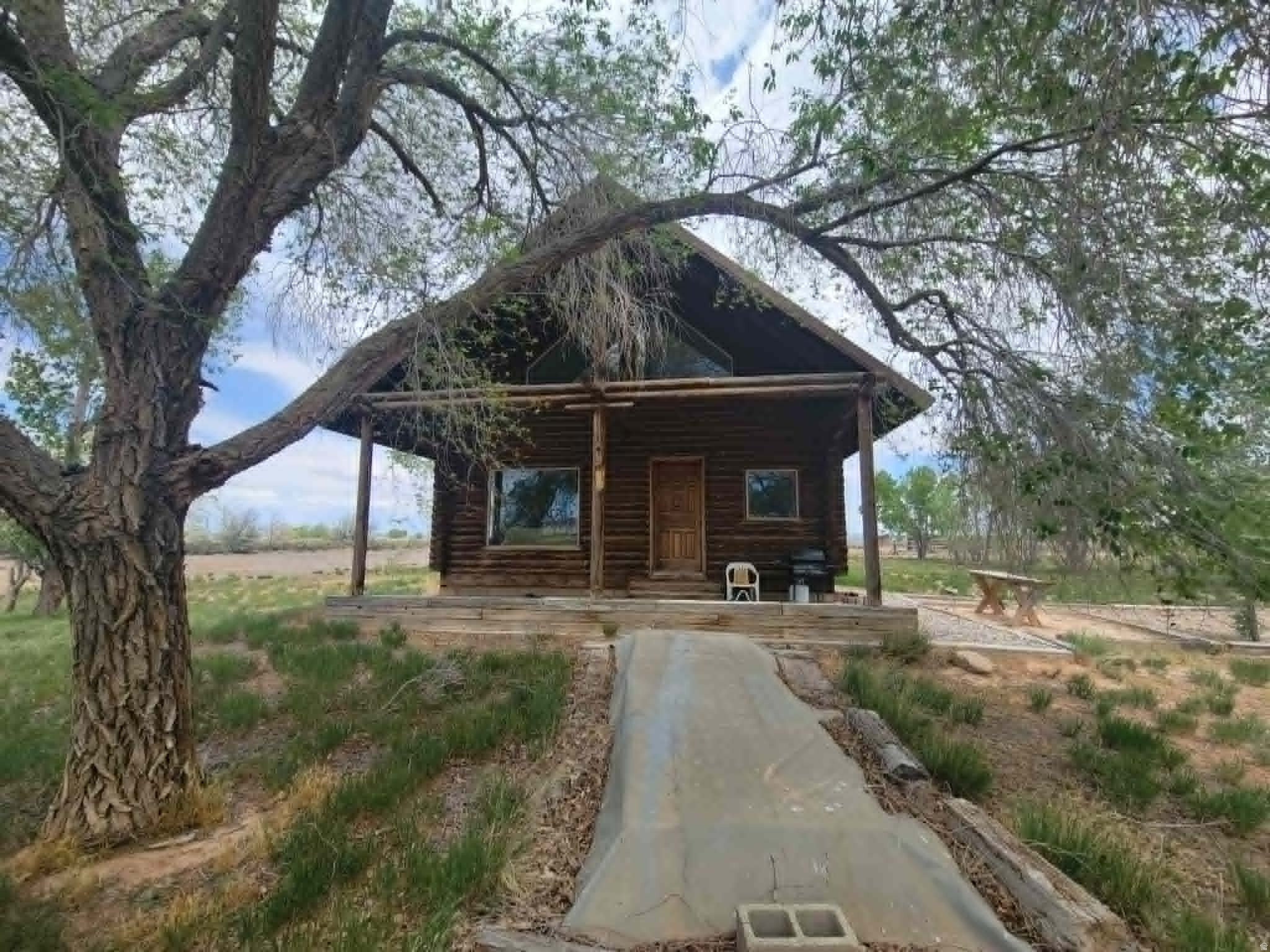 main property photo 19