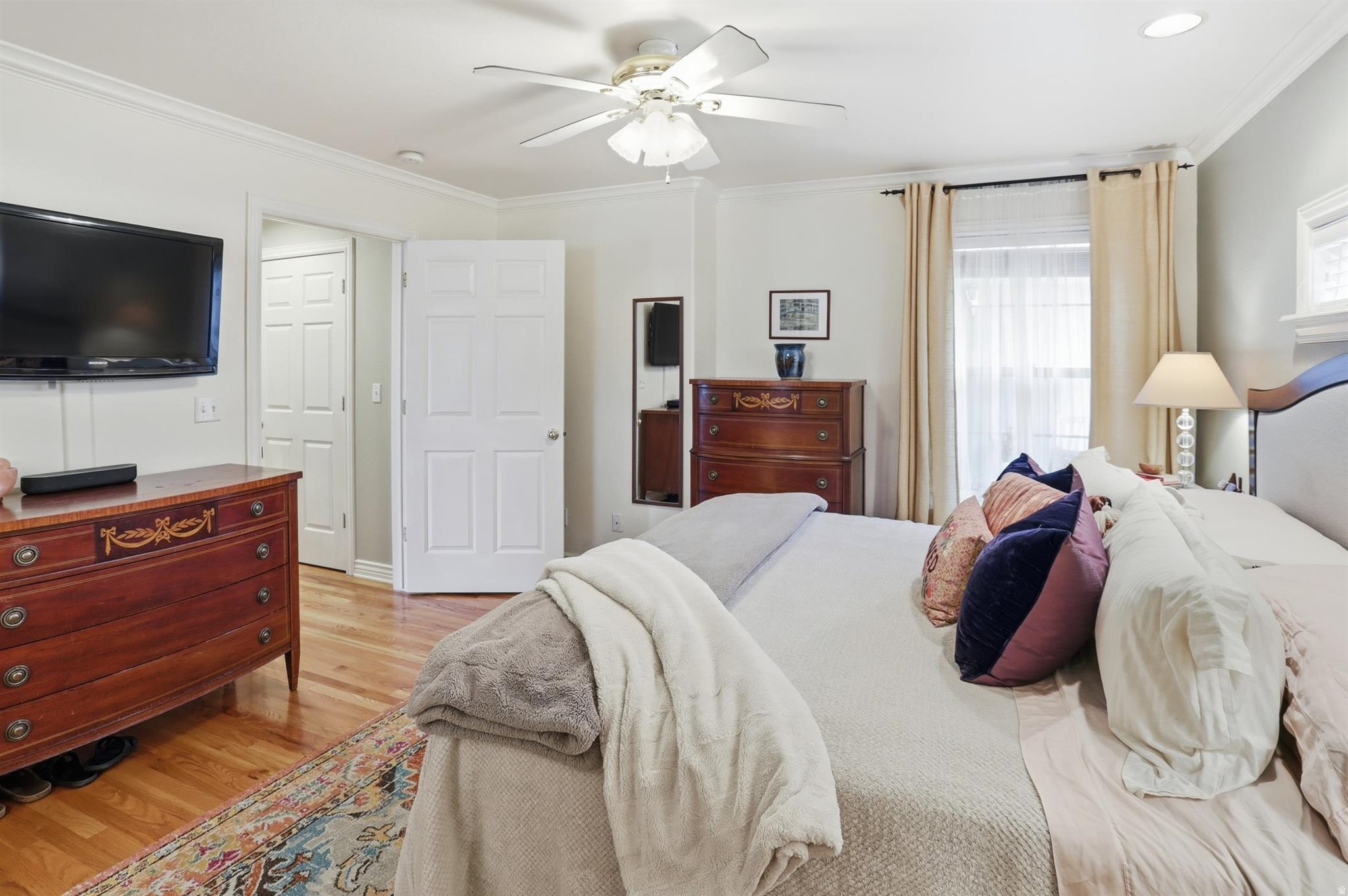 main property photo 23