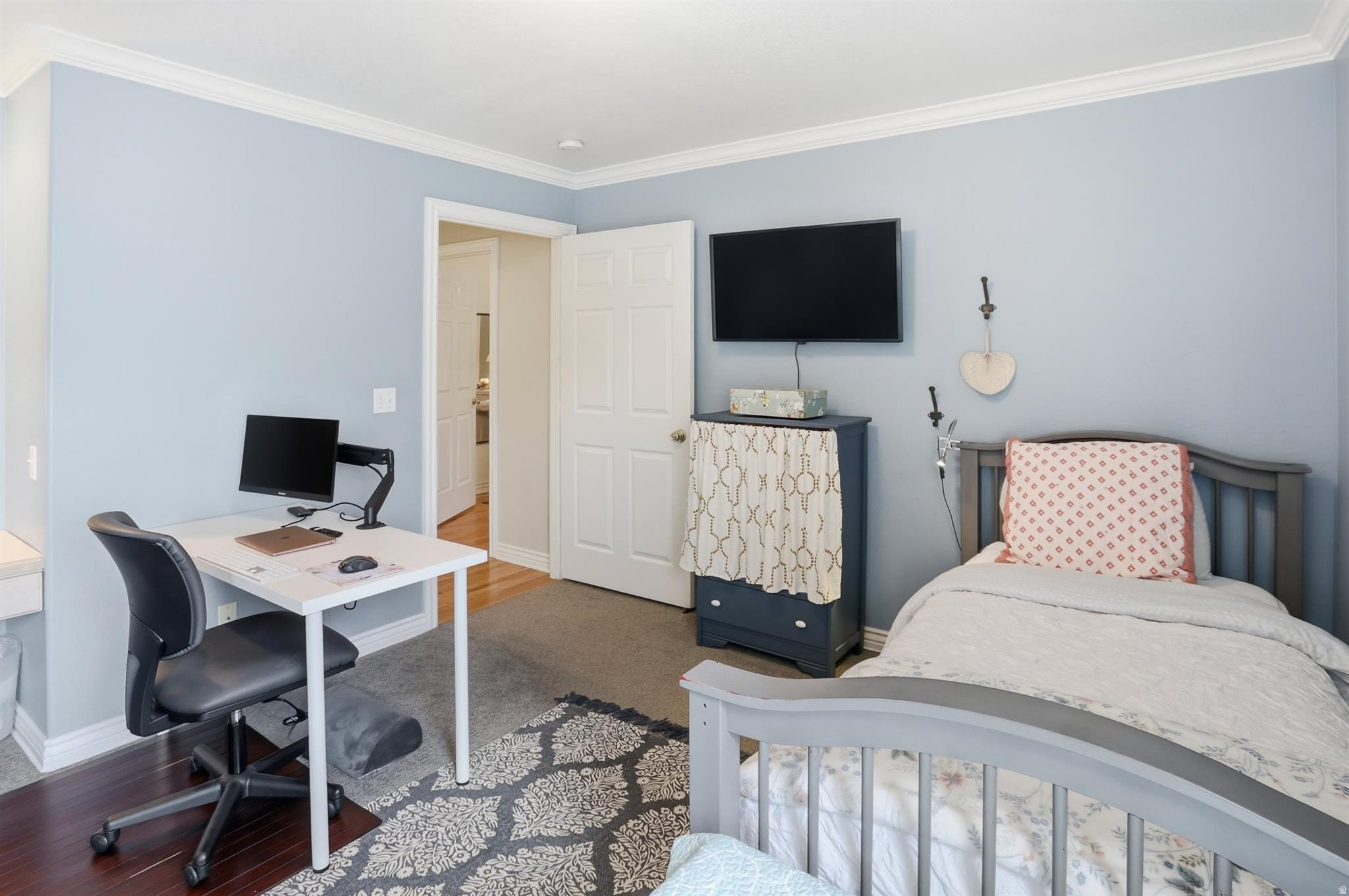 main property photo 33