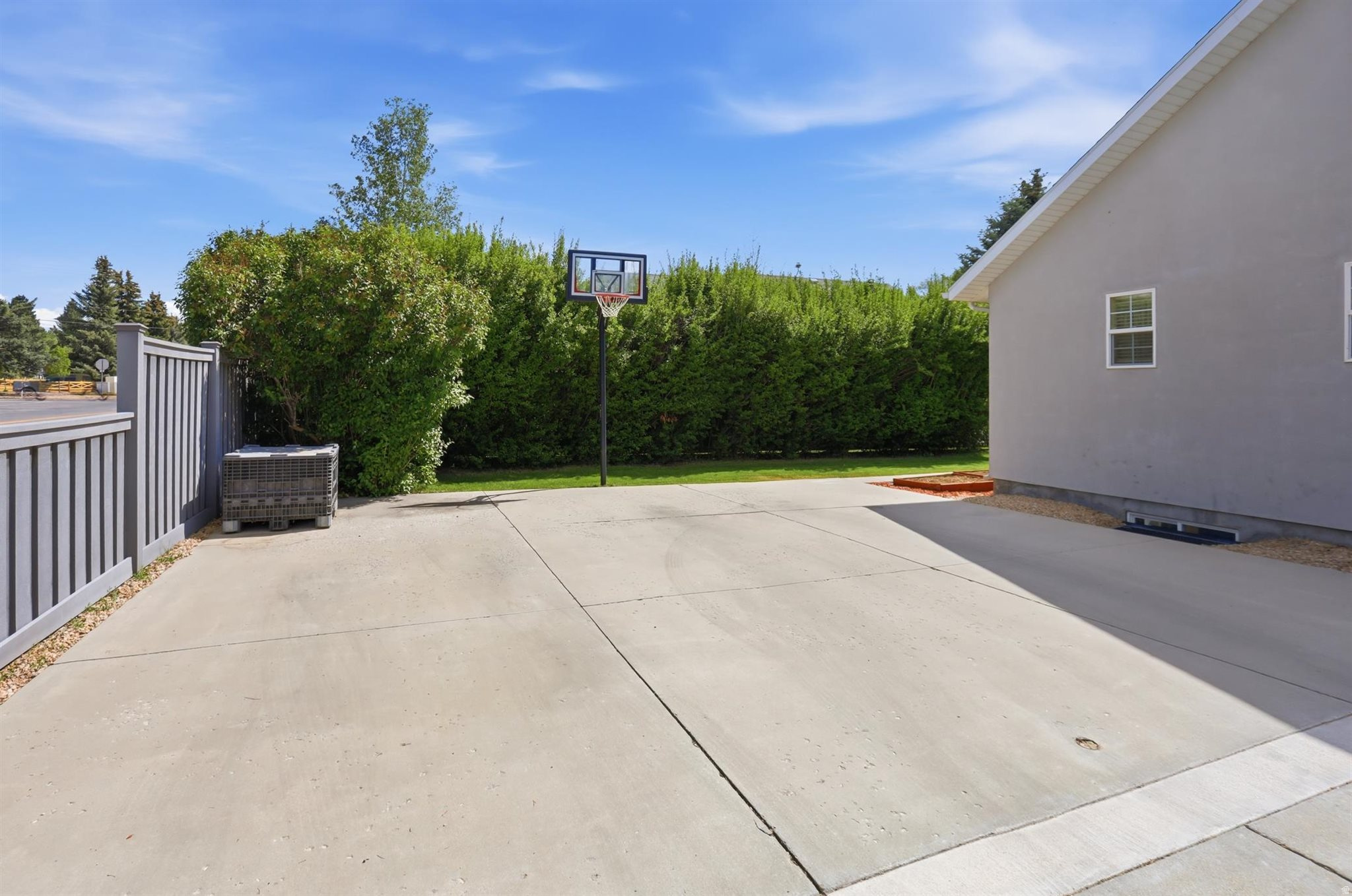 main property photo 47